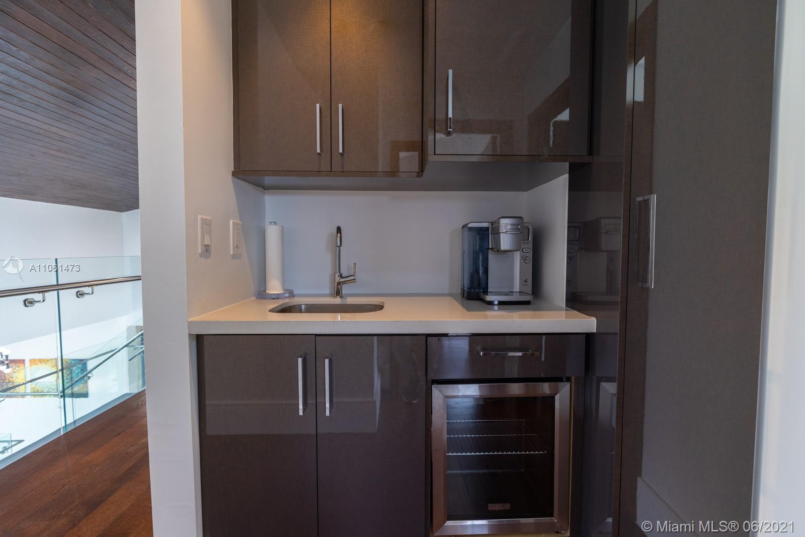 SUNRISE HARBOUR REV PL - Residential