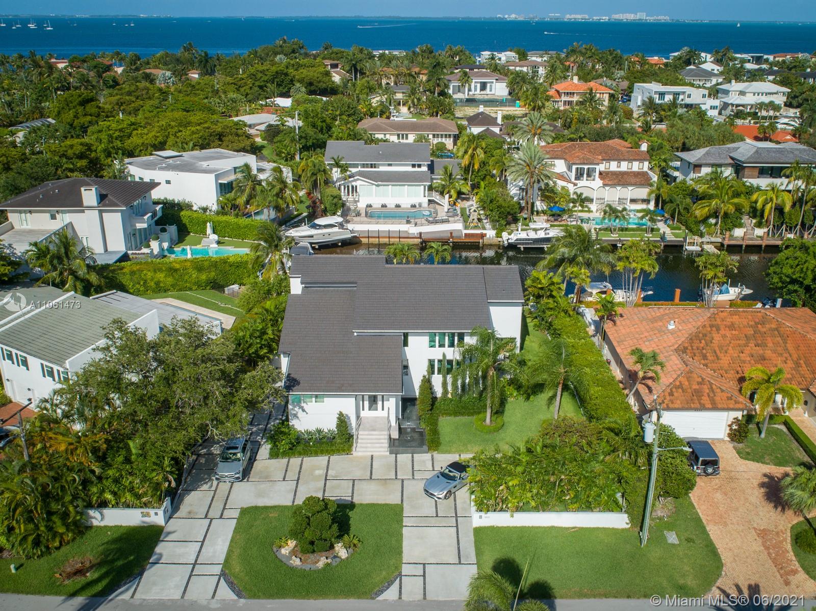 SUNRISE HARBOUR REV PL - Residential