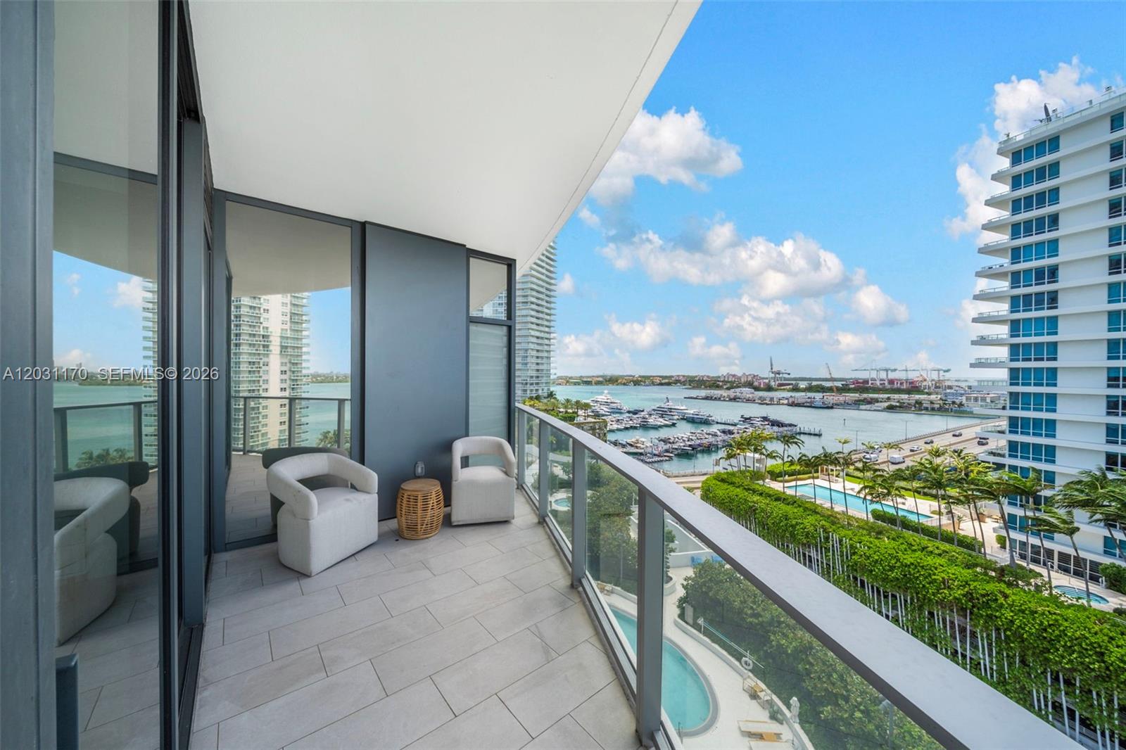 FIVE PARK - Residential Lease