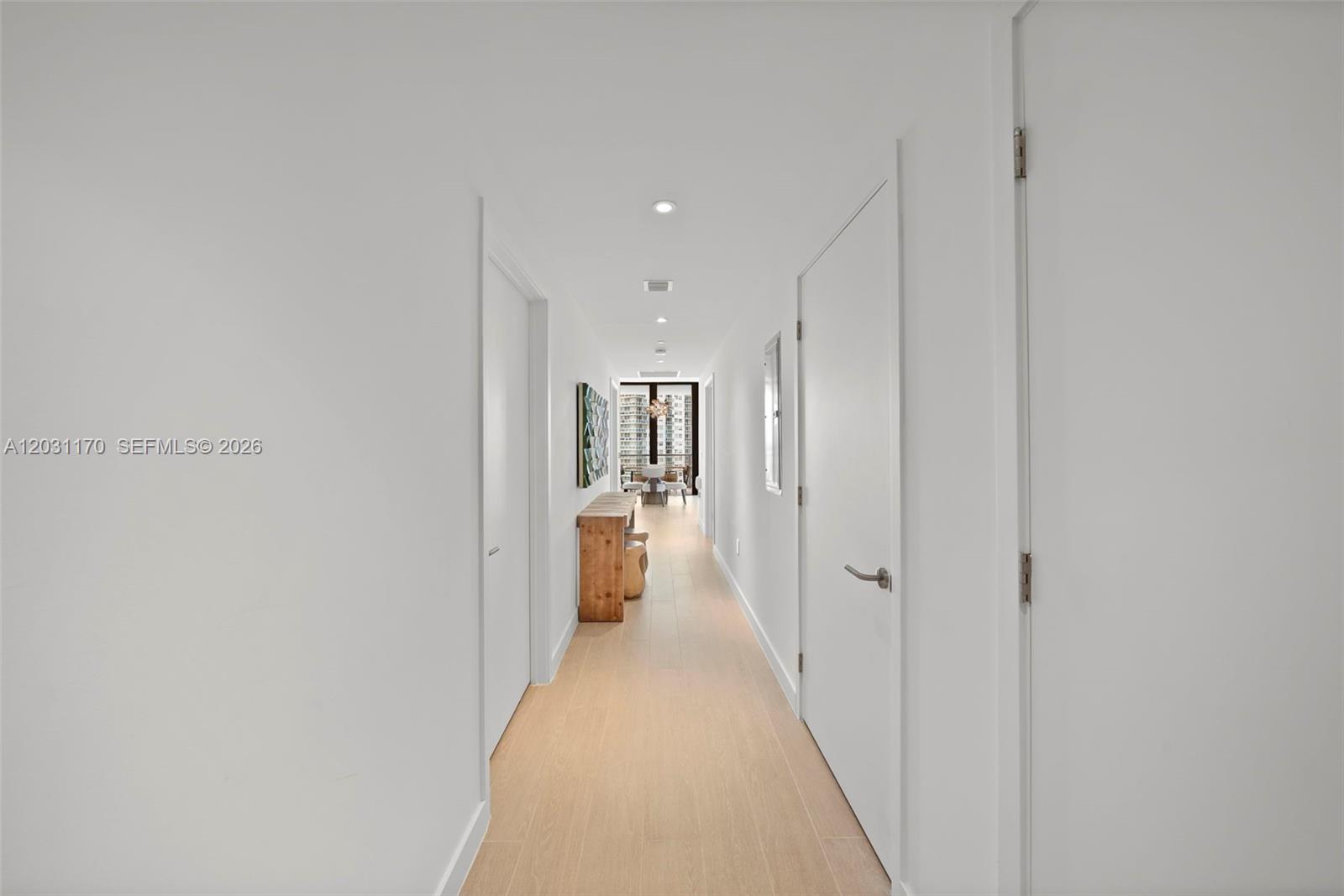 FIVE PARK - Residential Lease
