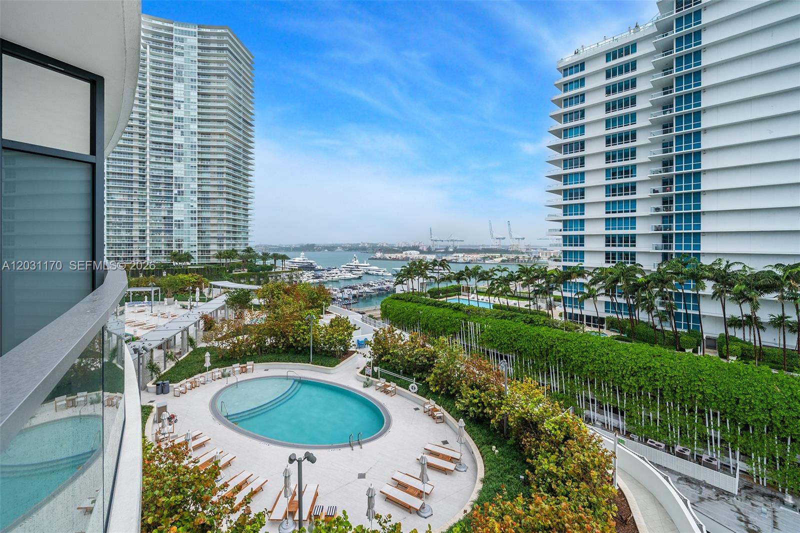 FIVE PARK - Residential Lease