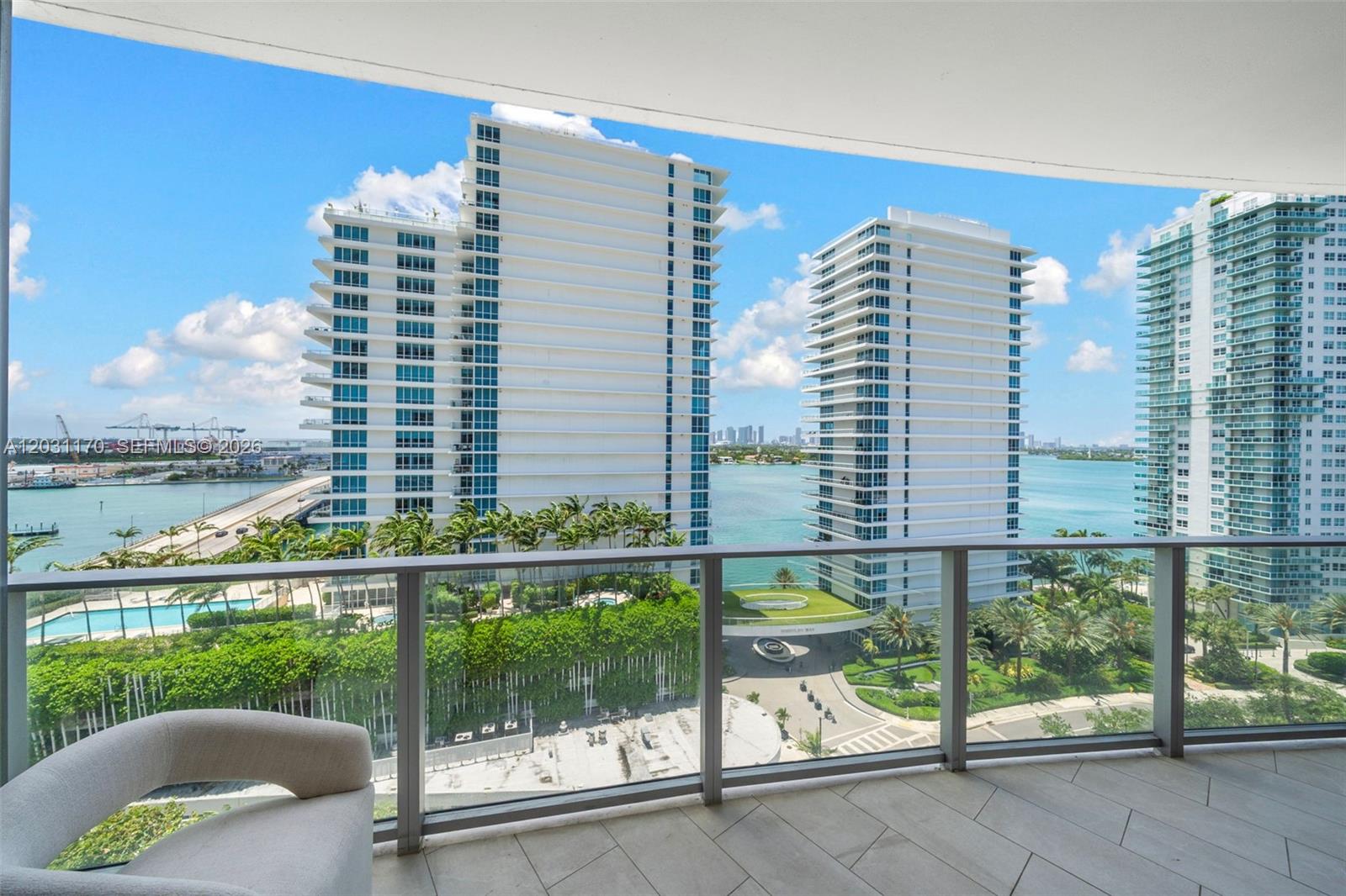 FIVE PARK - Residential Lease