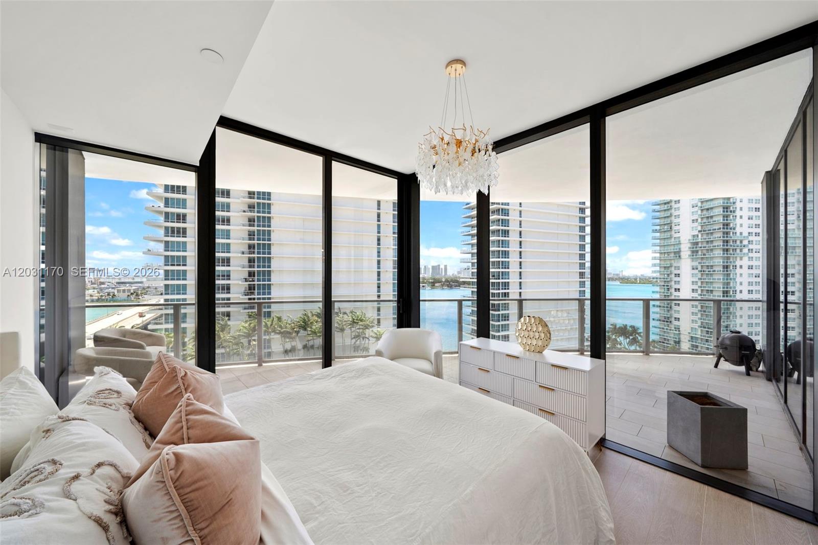 FIVE PARK - Residential Lease