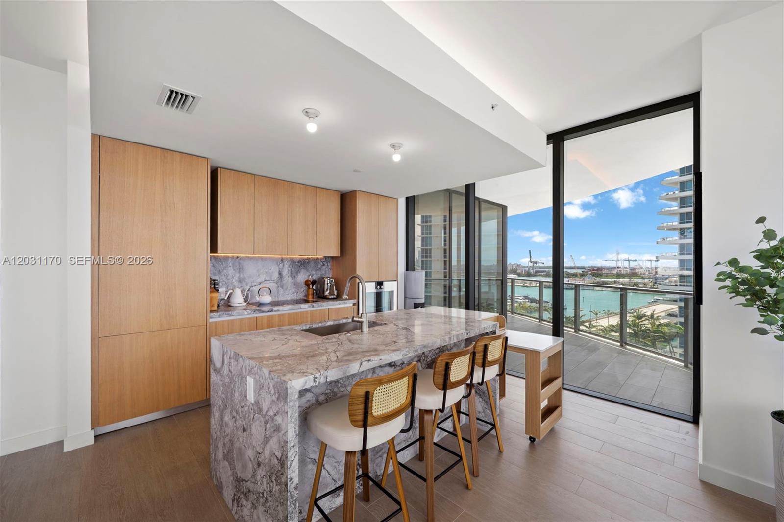 FIVE PARK - Residential Lease