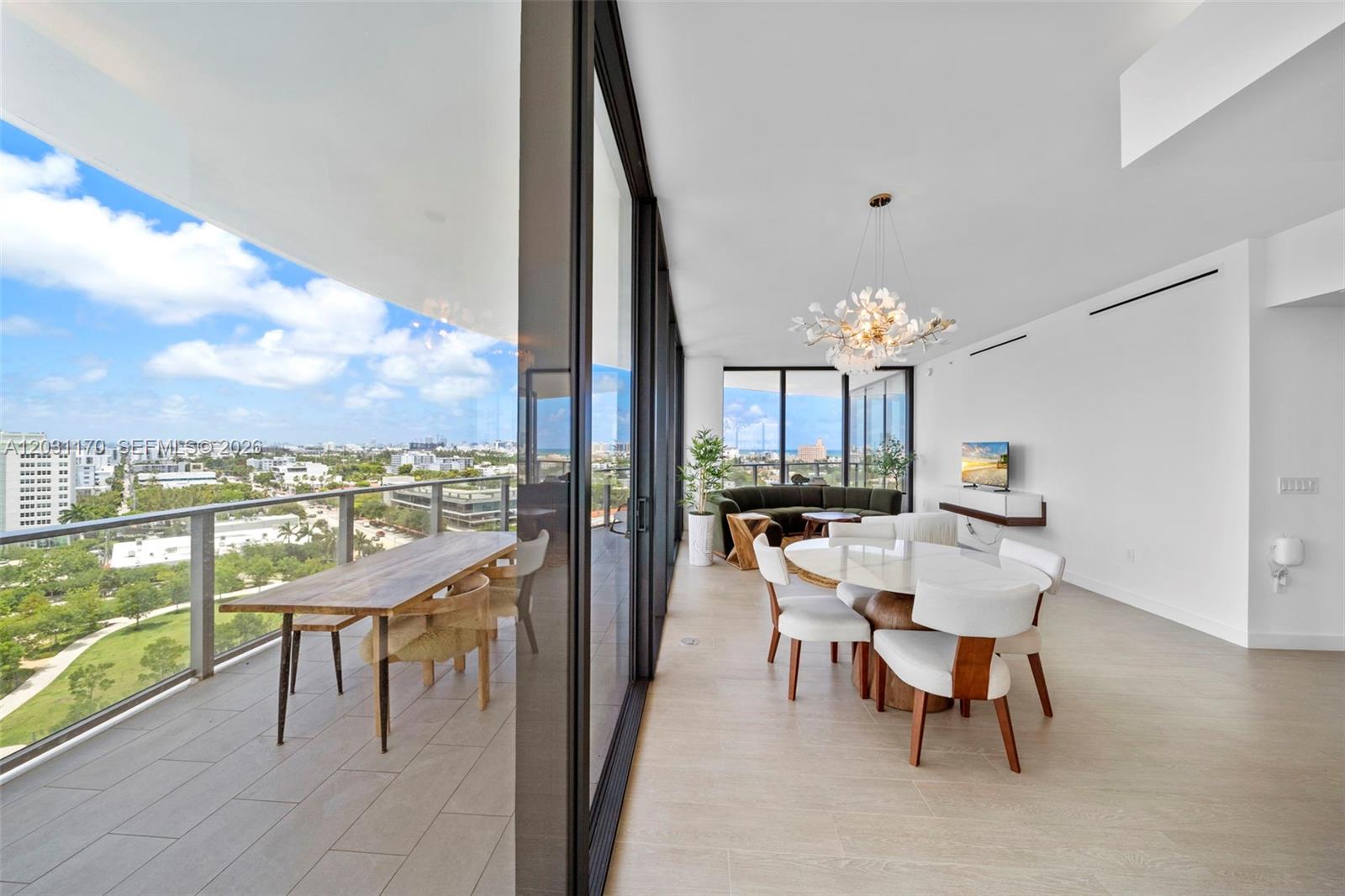 FIVE PARK - Residential Lease