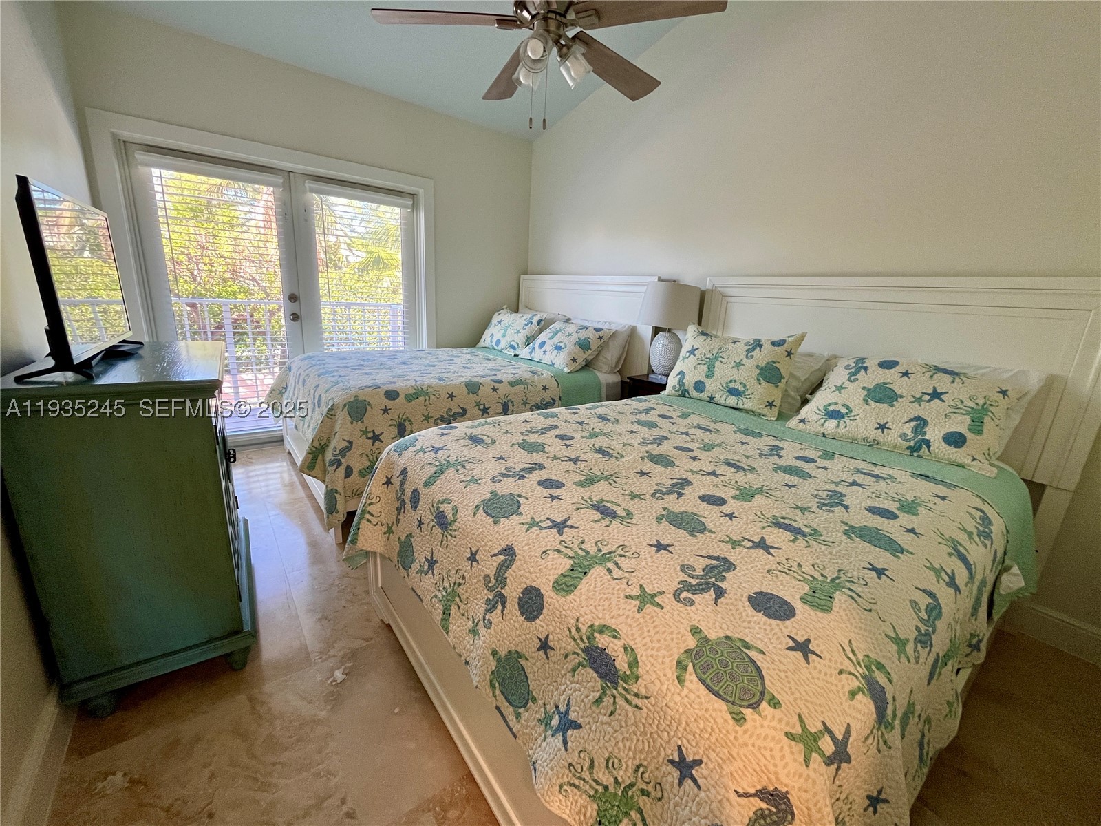 Key Largo Yacht Club - Residential