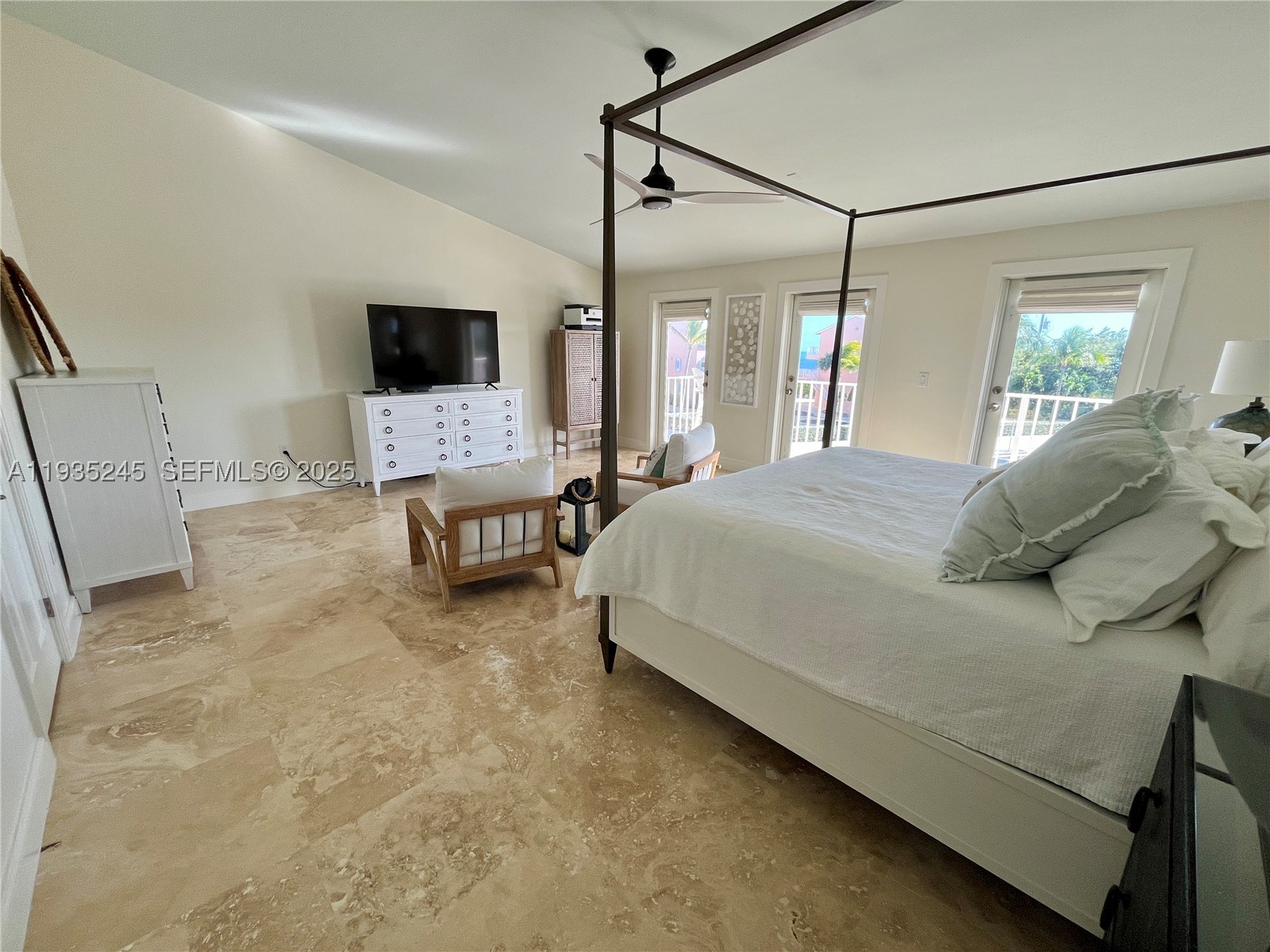 Key Largo Yacht Club - Residential
