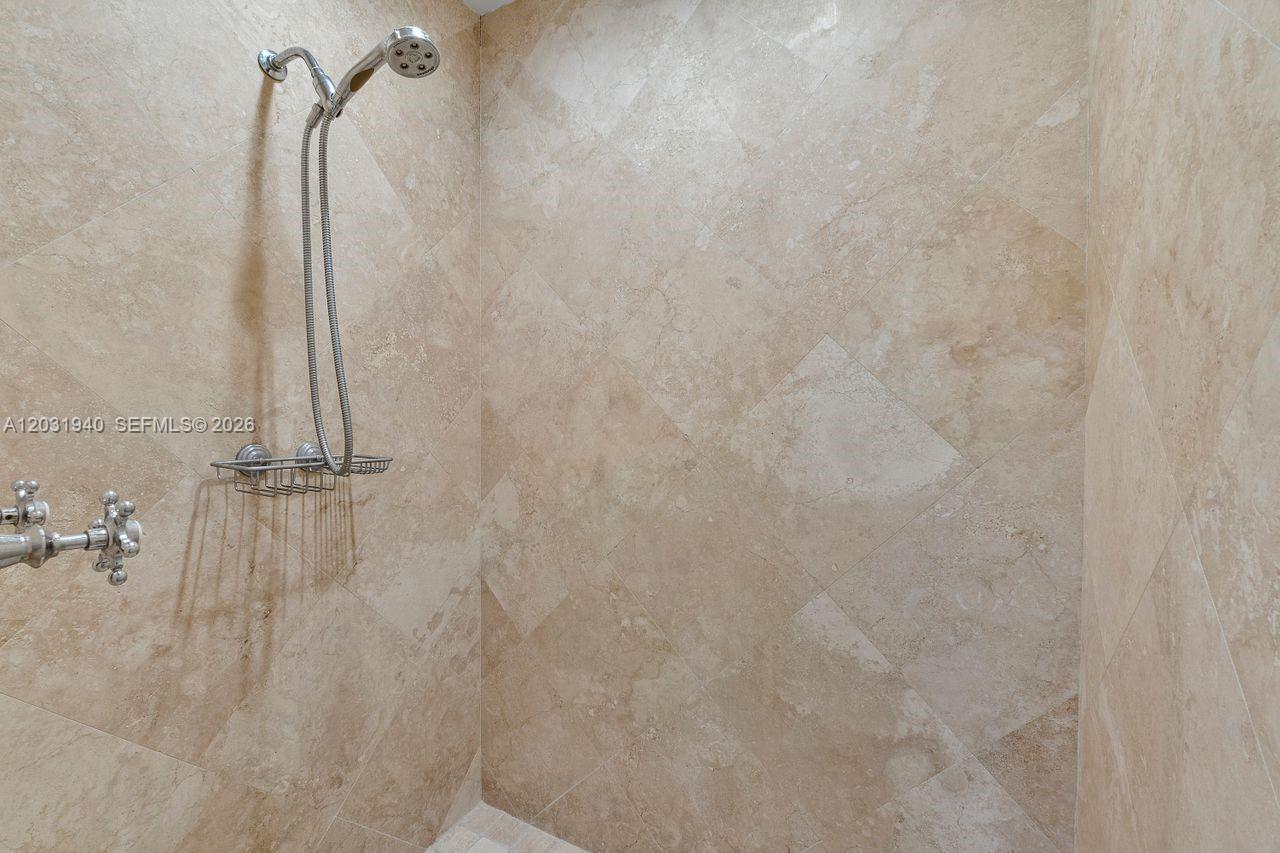 C GABLES RIVIERA SEC 12 - Residential Lease
