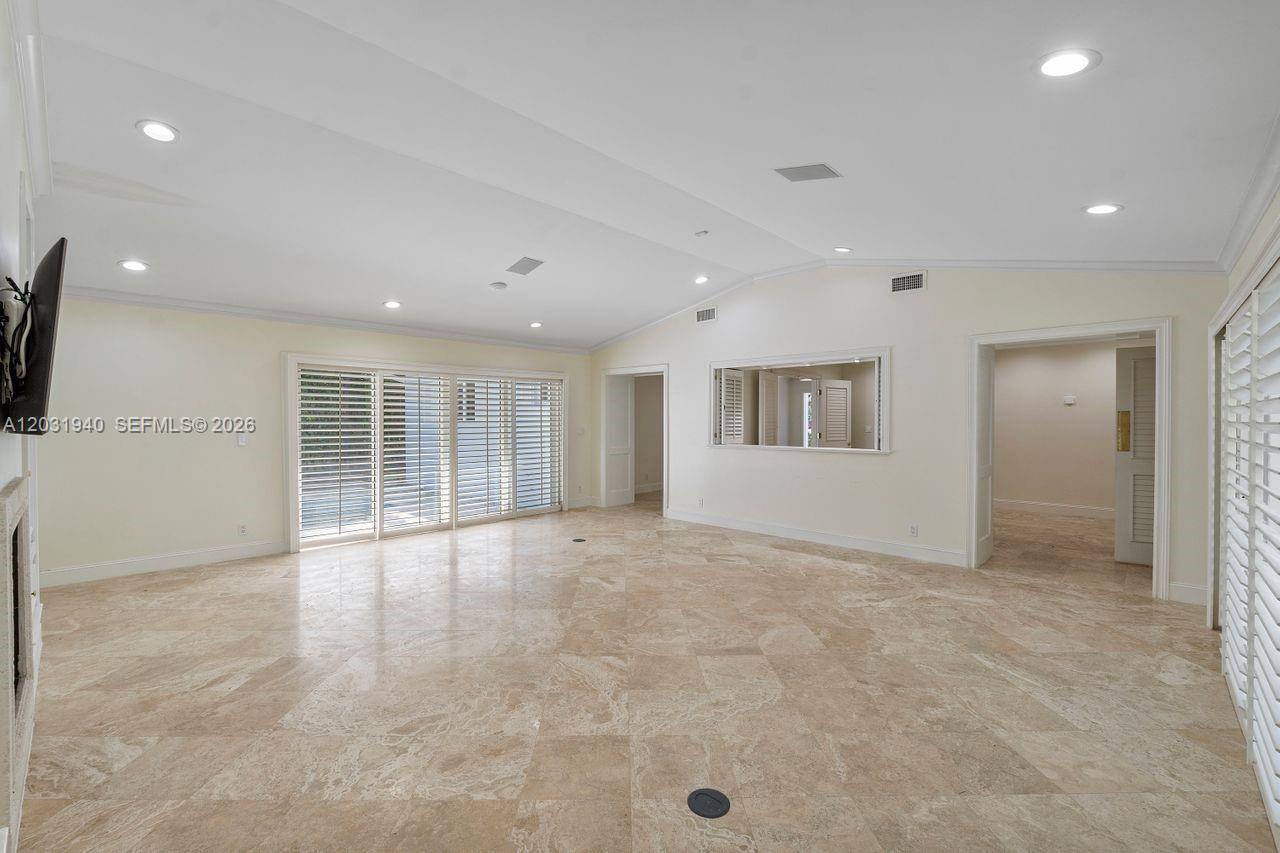 C GABLES RIVIERA SEC 12 - Residential Lease