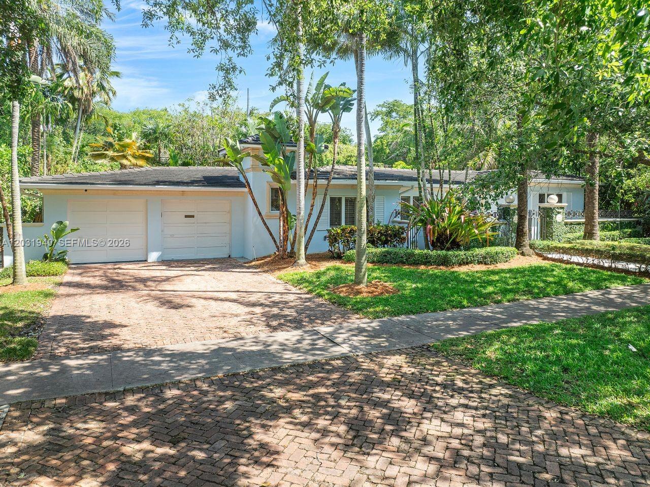 C GABLES RIVIERA SEC 12 - Residential Lease