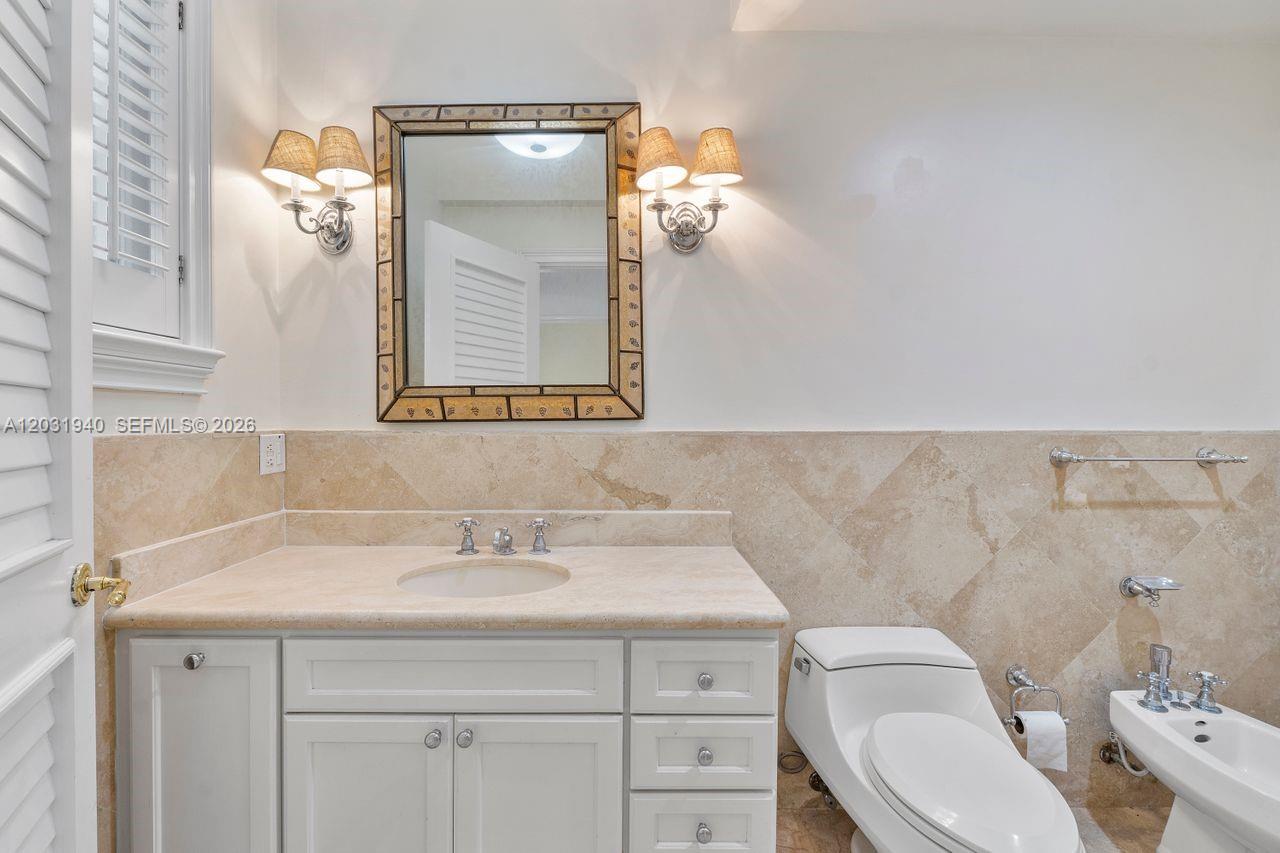 C GABLES RIVIERA SEC 12 - Residential Lease