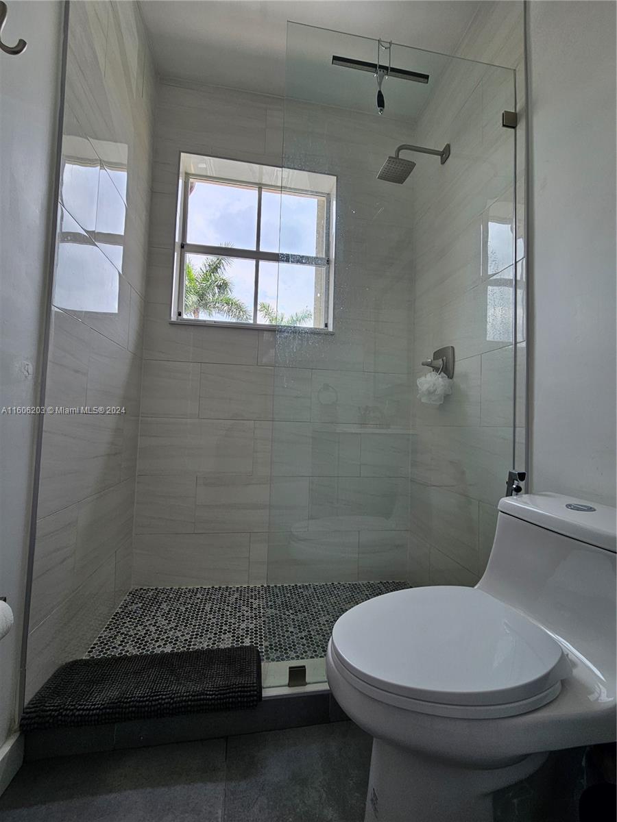 THE GATES AT DORAL ISLES - Residential Lease