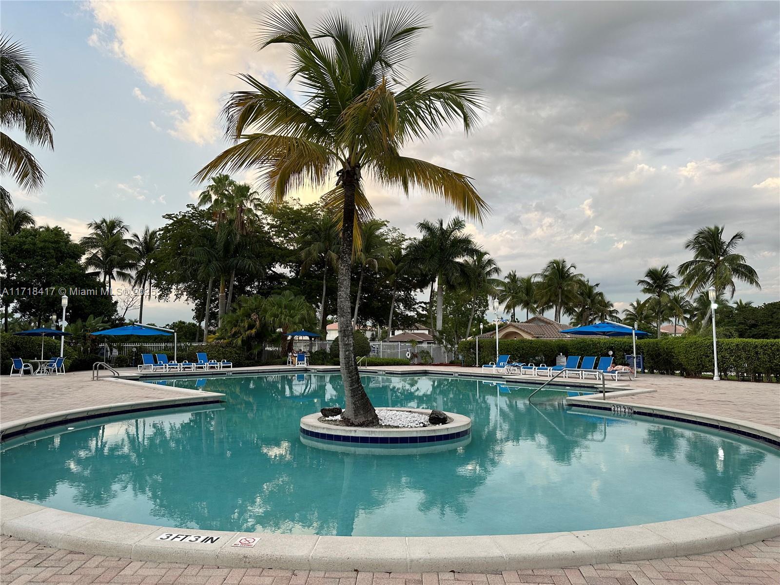 PEMBROKE ISLES 1 - Residential