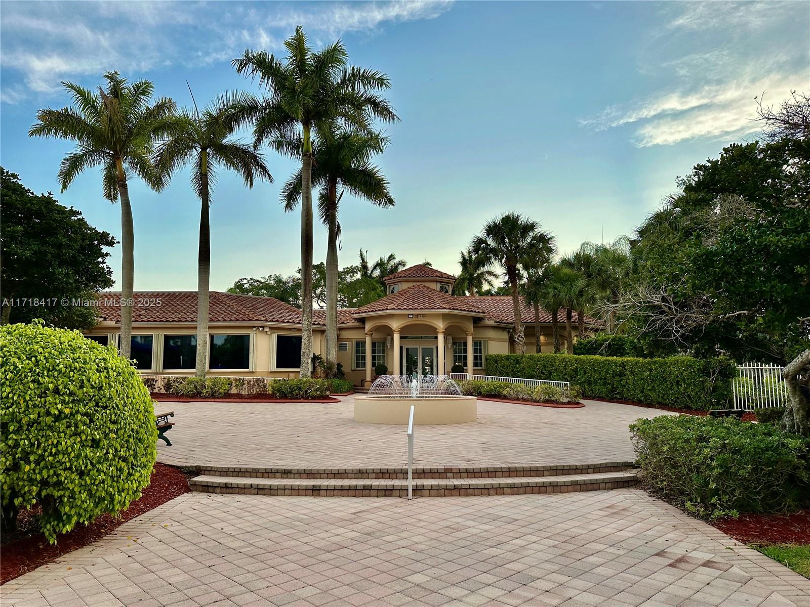 PEMBROKE ISLES 1 - Residential