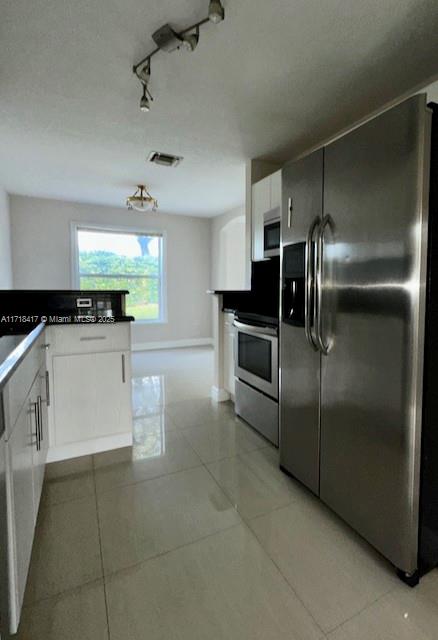PEMBROKE ISLES 1 - Residential