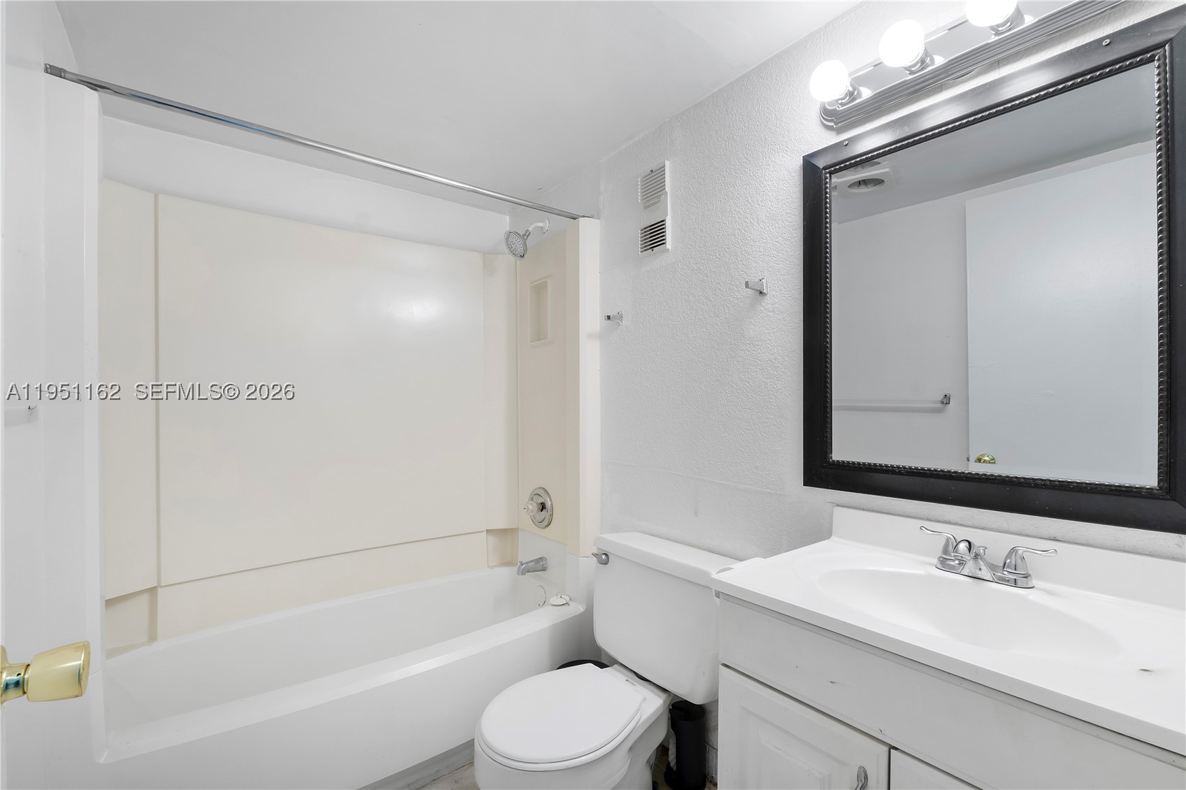 WOOD HUE IV CONDO - Residential