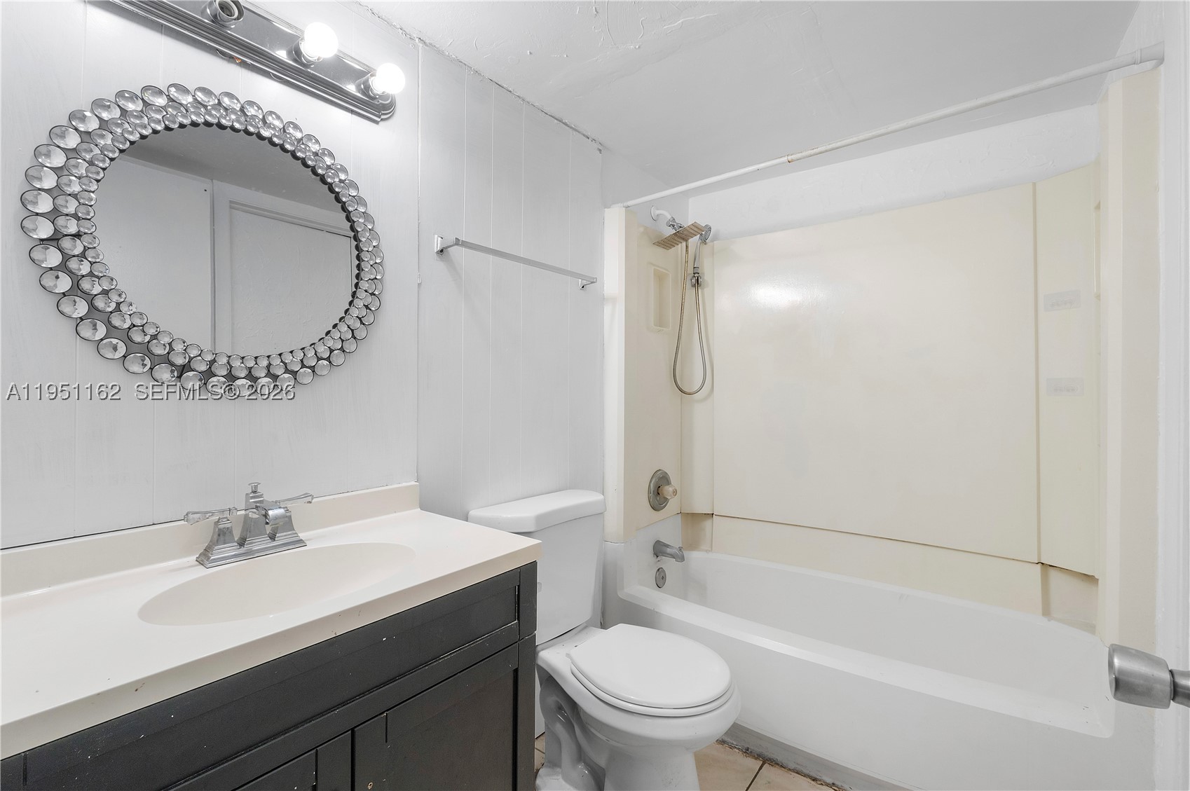 WOOD HUE IV CONDO - Residential