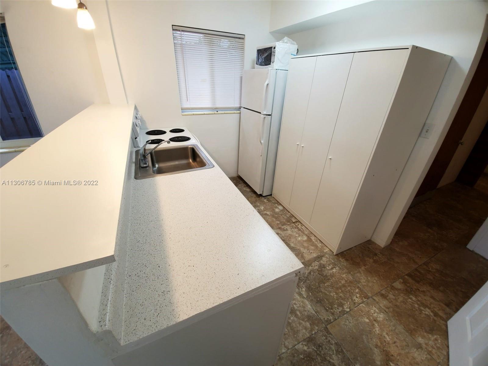 ATLANTIC SHORES DIXIE HIG - Residential Lease