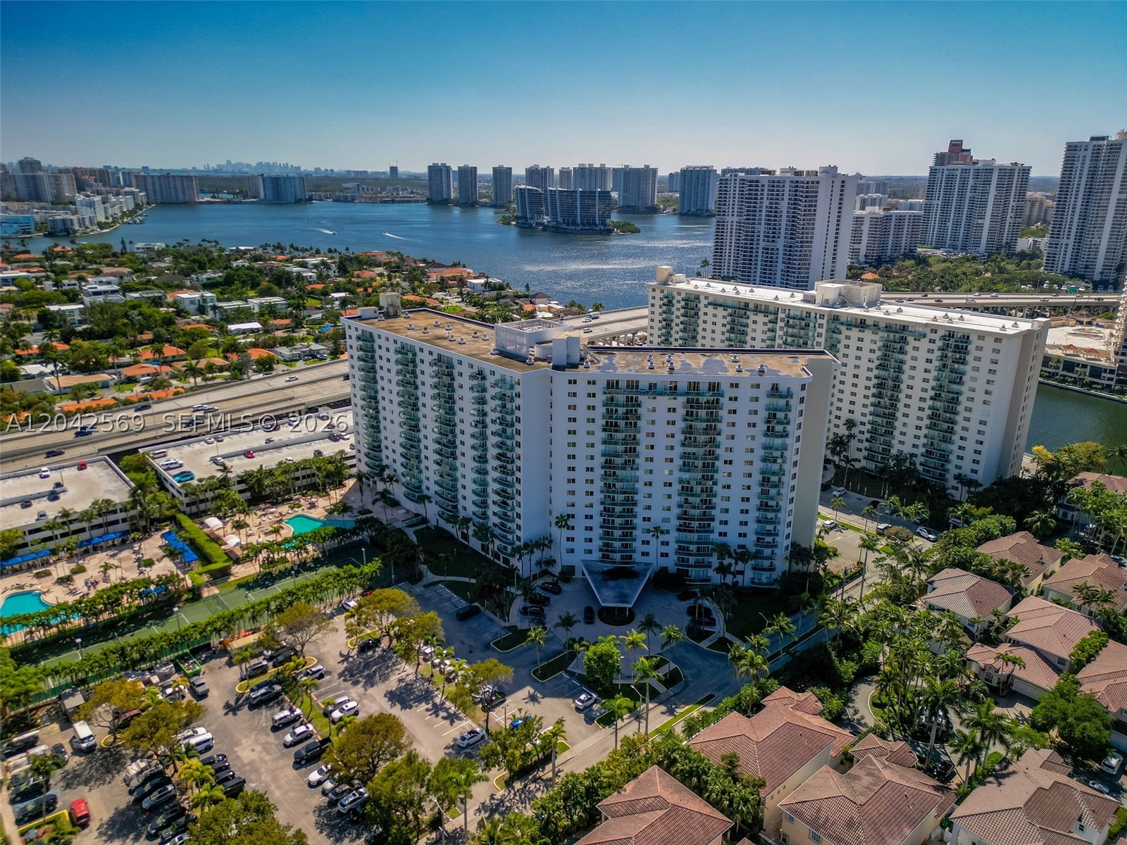 OCEANVIEW BUILDING B COND - Residential
