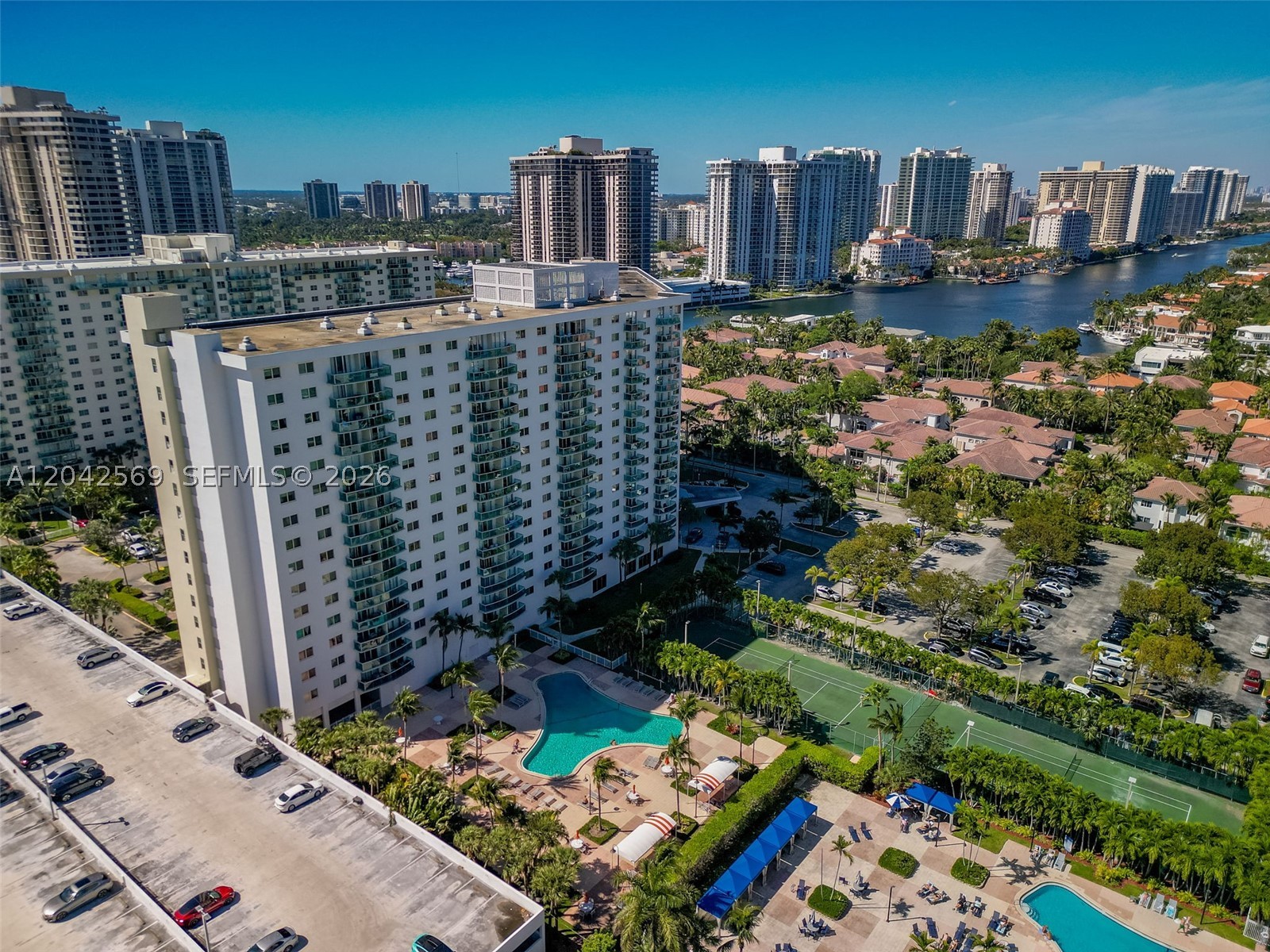 OCEANVIEW BUILDING B COND - Residential