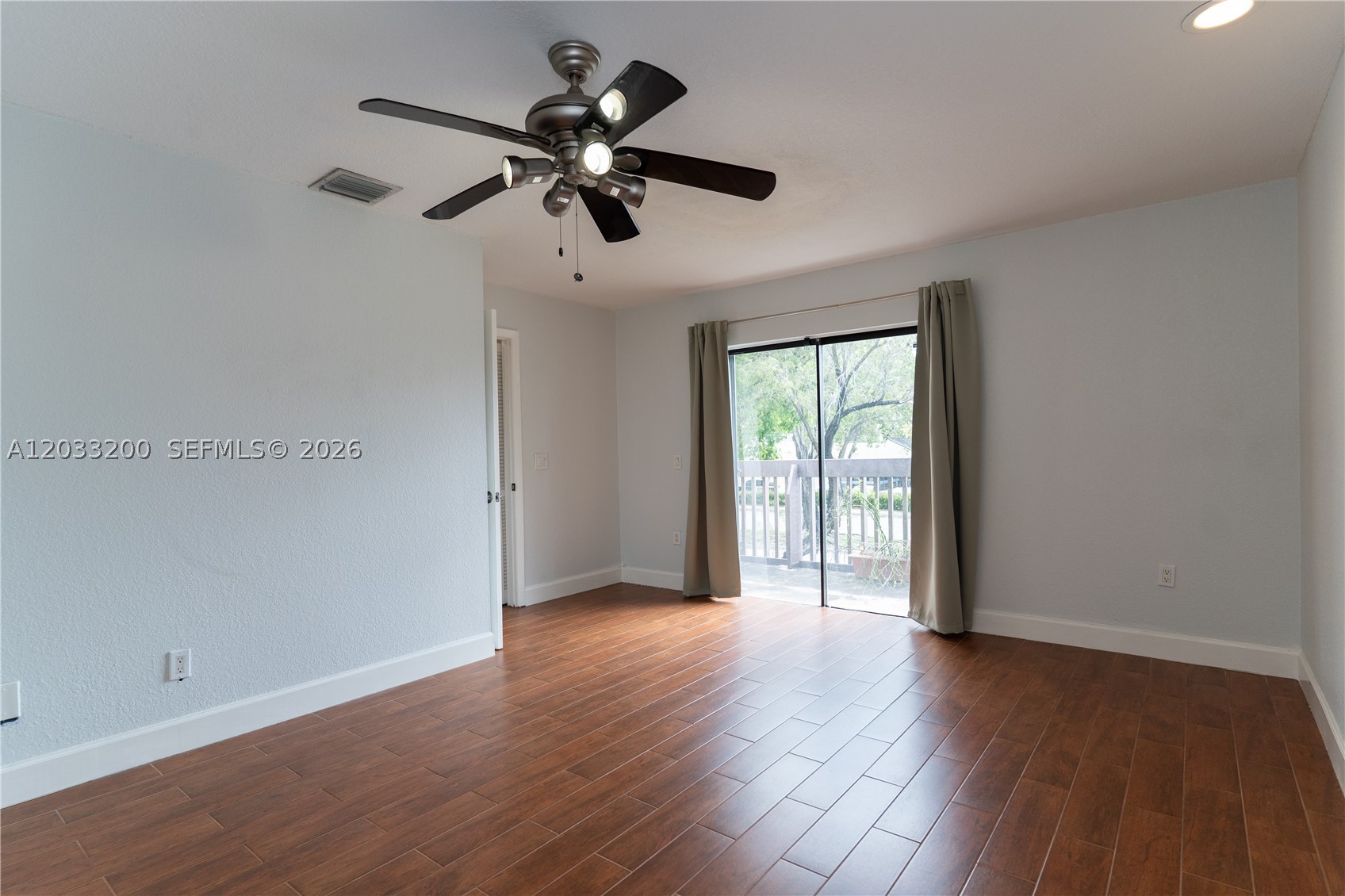 CROSSINGS VILG HOMES COND - Residential