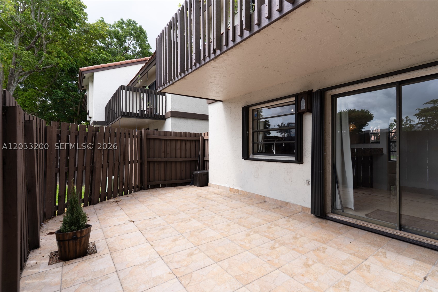 CROSSINGS VILG HOMES COND - Residential