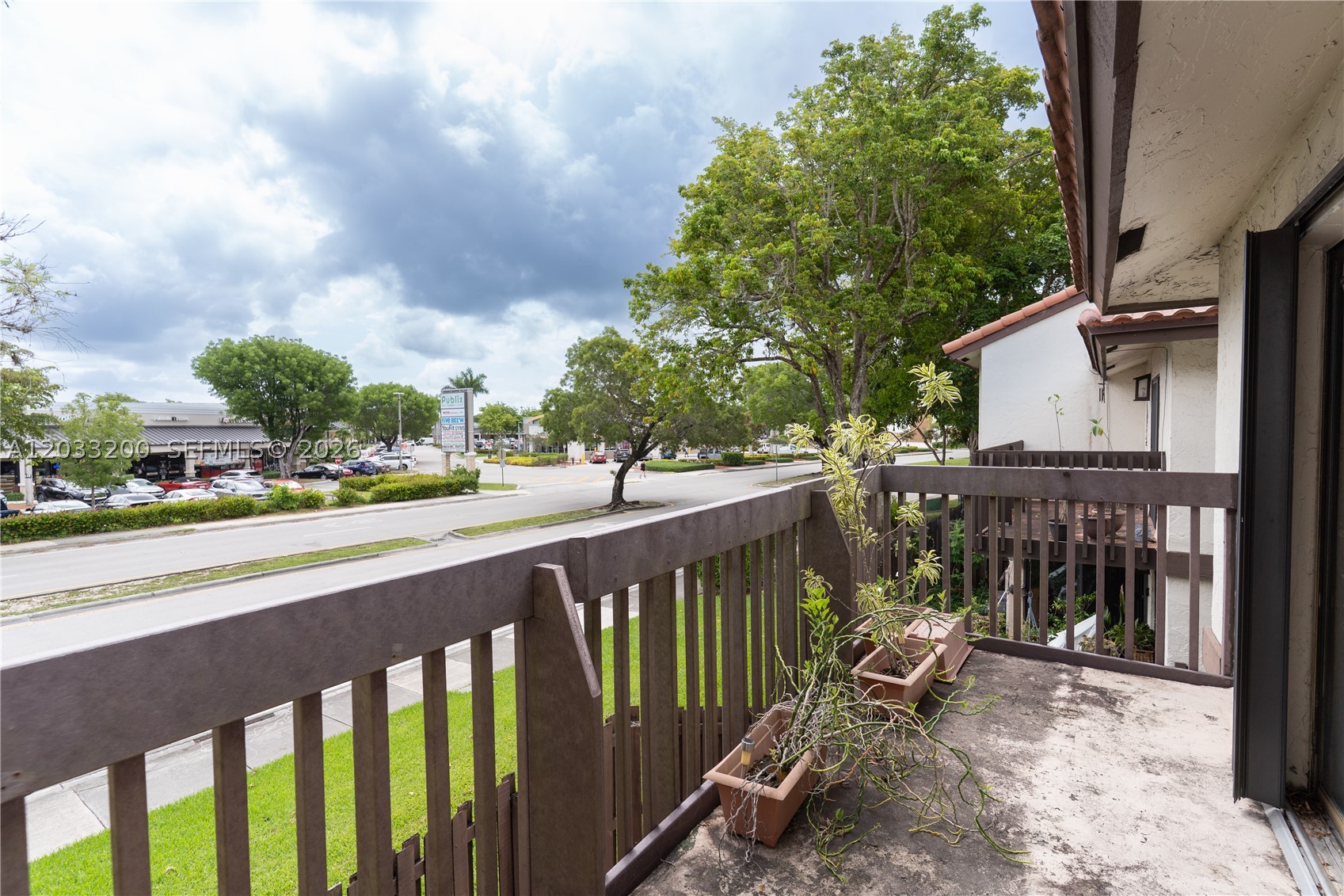 CROSSINGS VILG HOMES COND - Residential