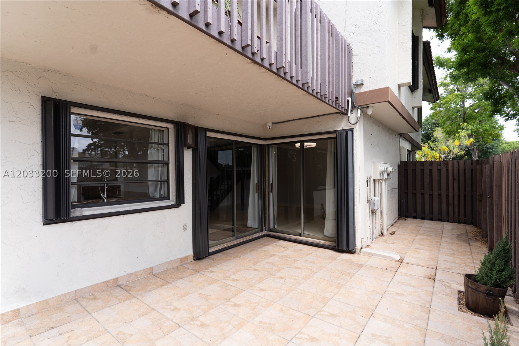 CROSSINGS VILG HOMES COND - Residential