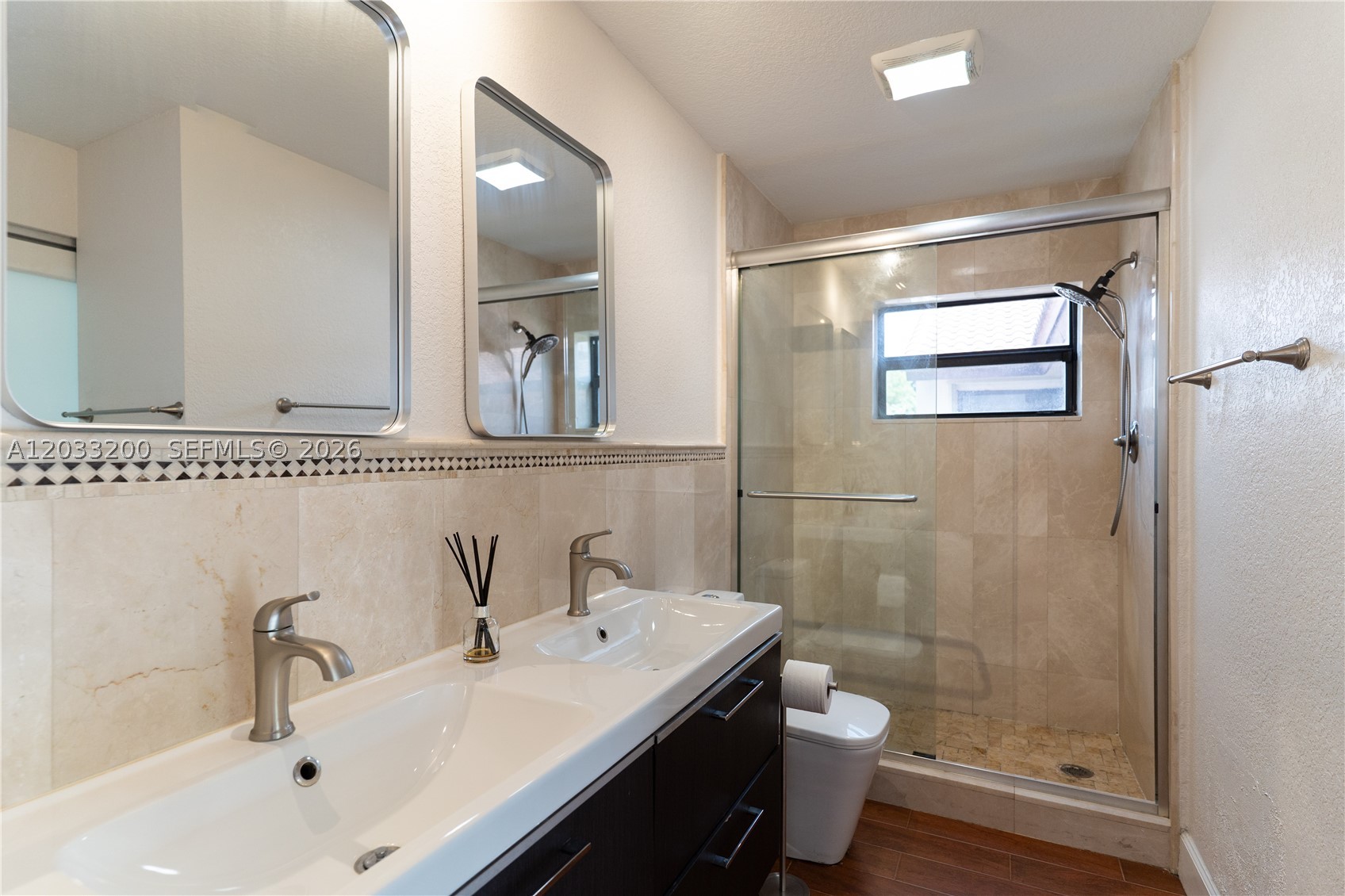 CROSSINGS VILG HOMES COND - Residential