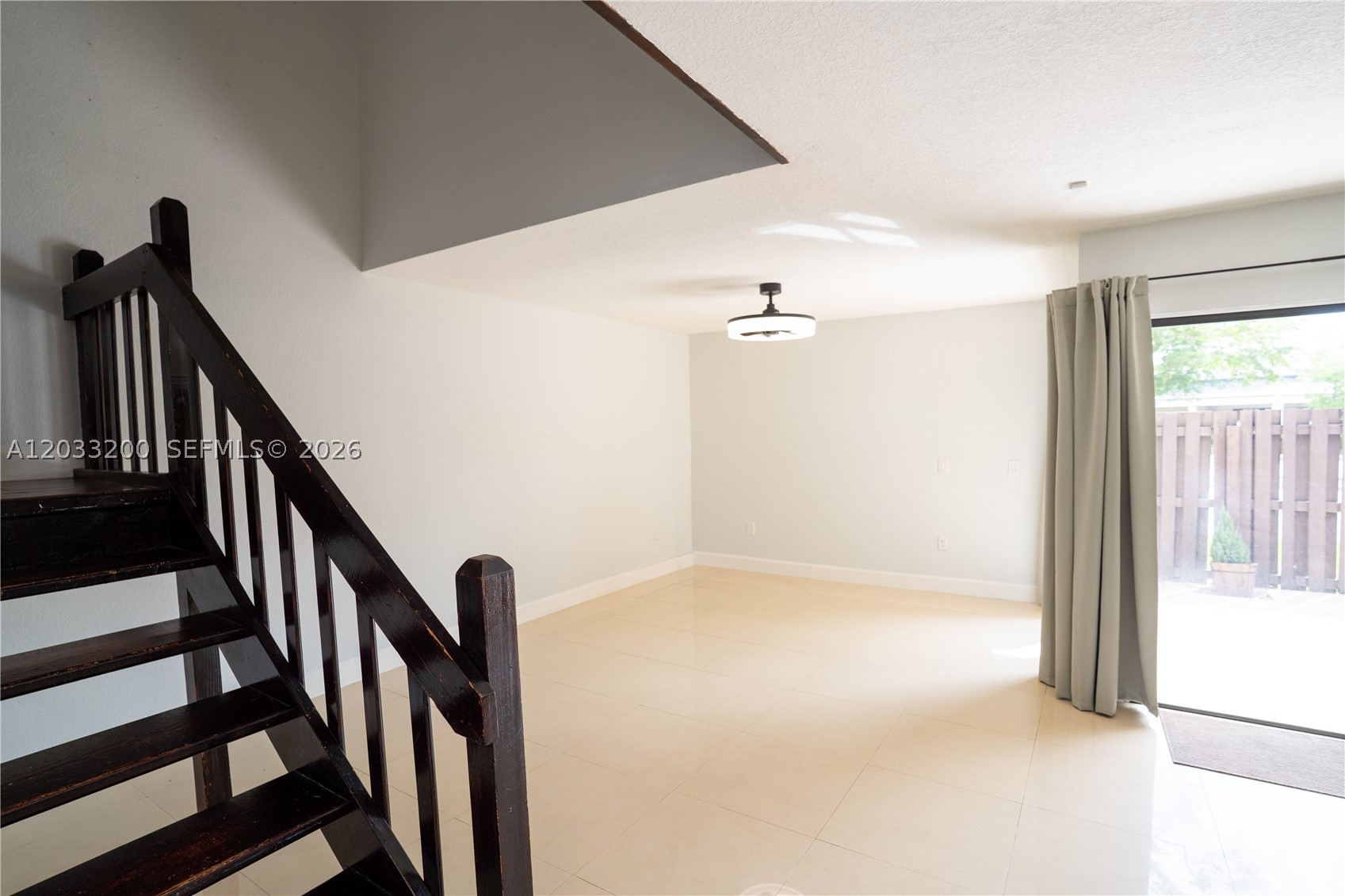 CROSSINGS VILG HOMES COND - Residential