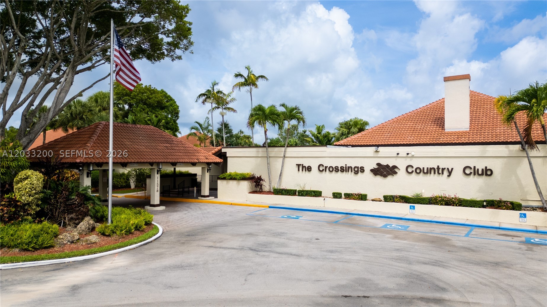 CROSSINGS VILG HOMES COND - Residential