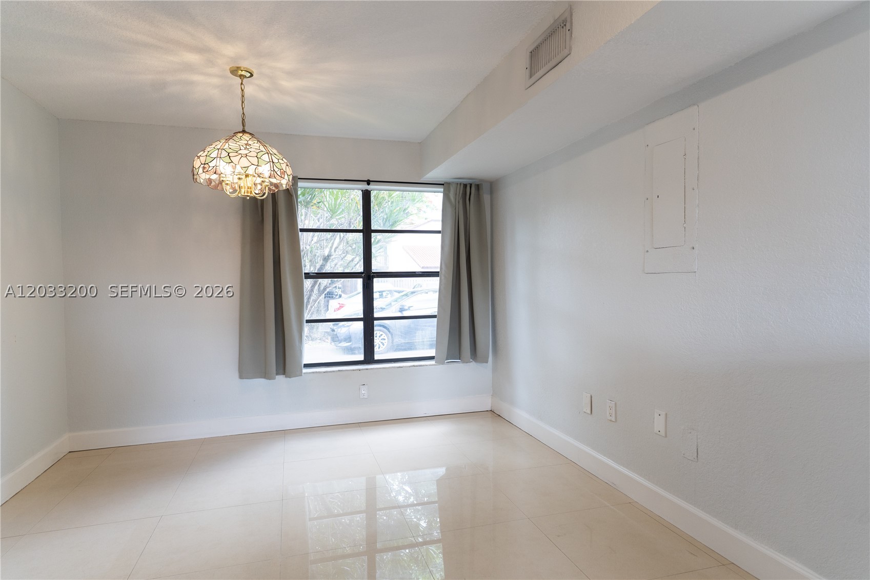 CROSSINGS VILG HOMES COND - Residential