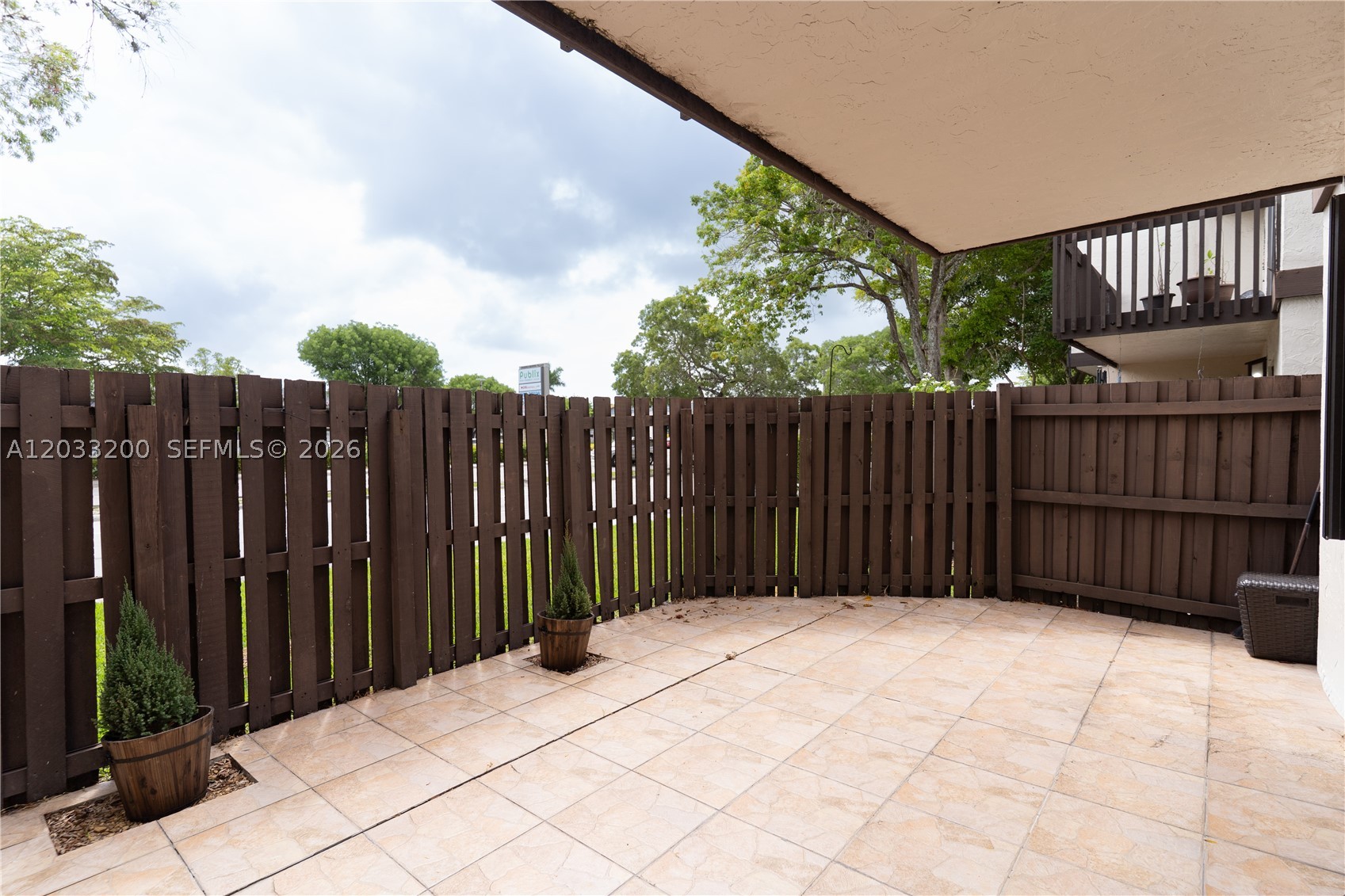 CROSSINGS VILG HOMES COND - Residential