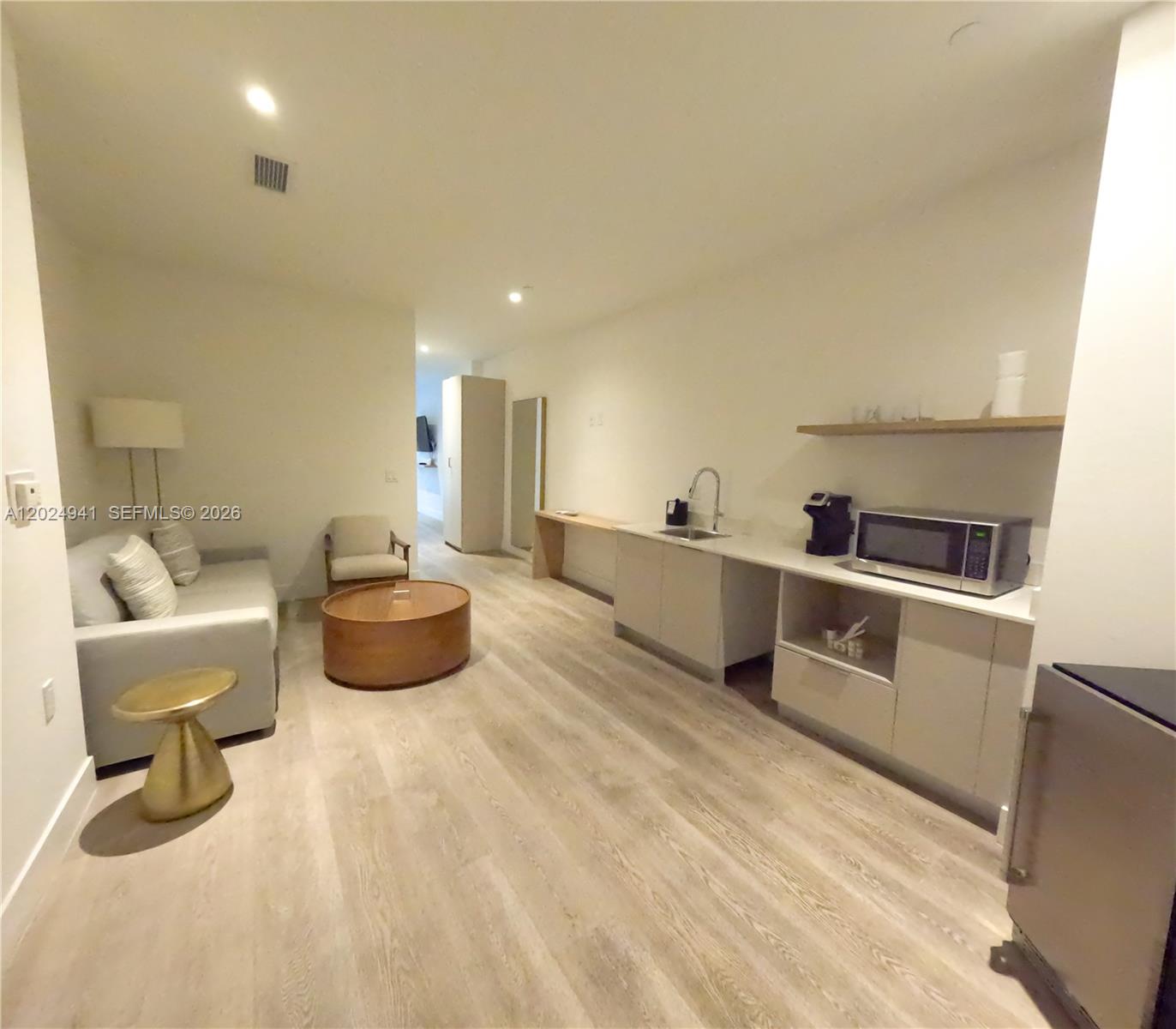 SMART BRICKELL LODGING 1 - Residential