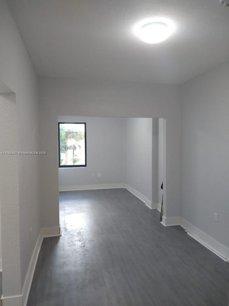 GLENROYAL SUB - Residential Lease