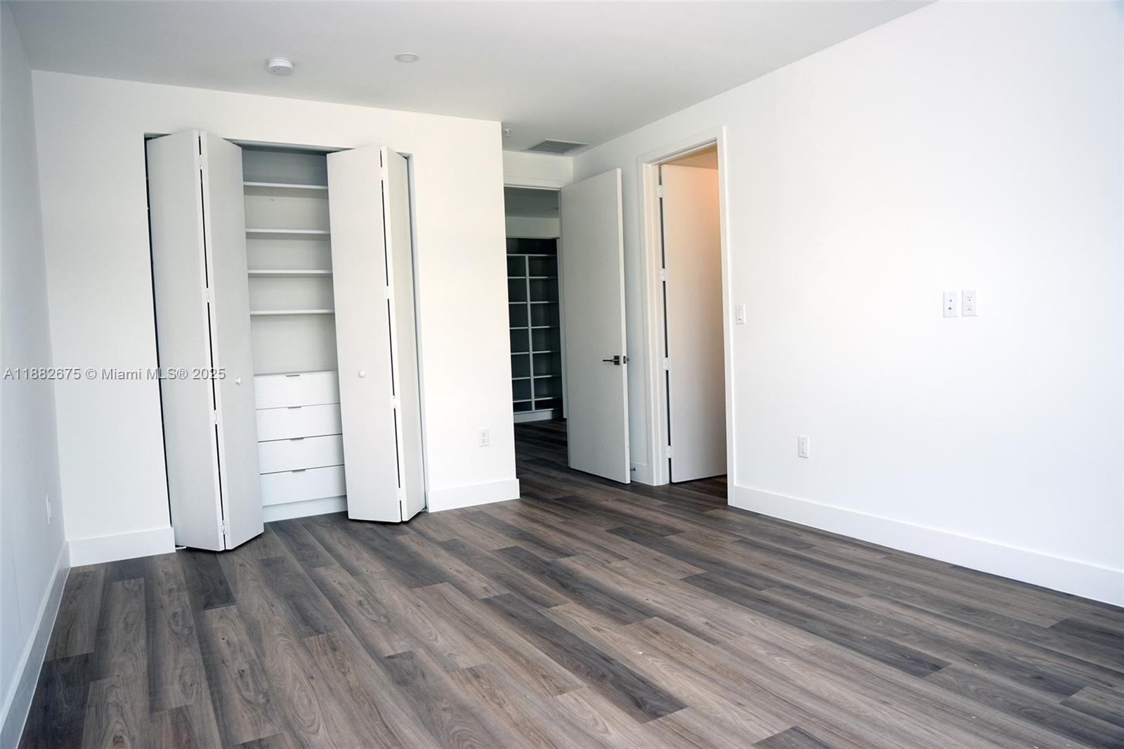 FLORANADA CENTER - Residential Lease