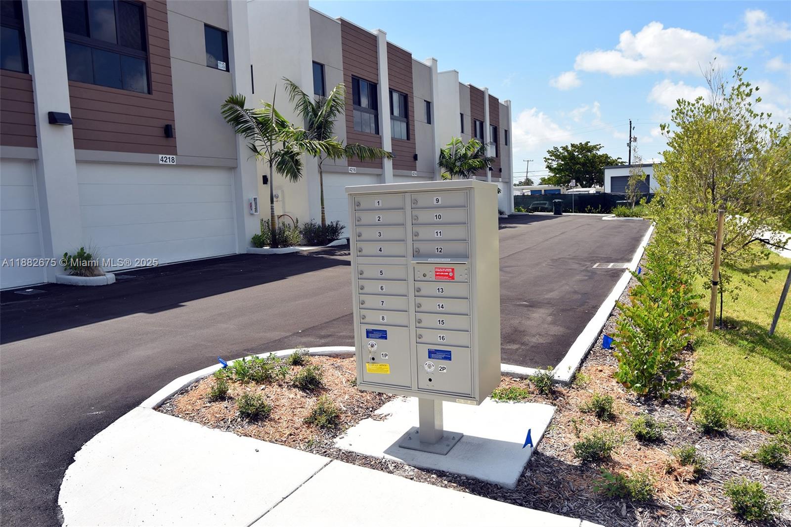 FLORANADA CENTER - Residential Lease