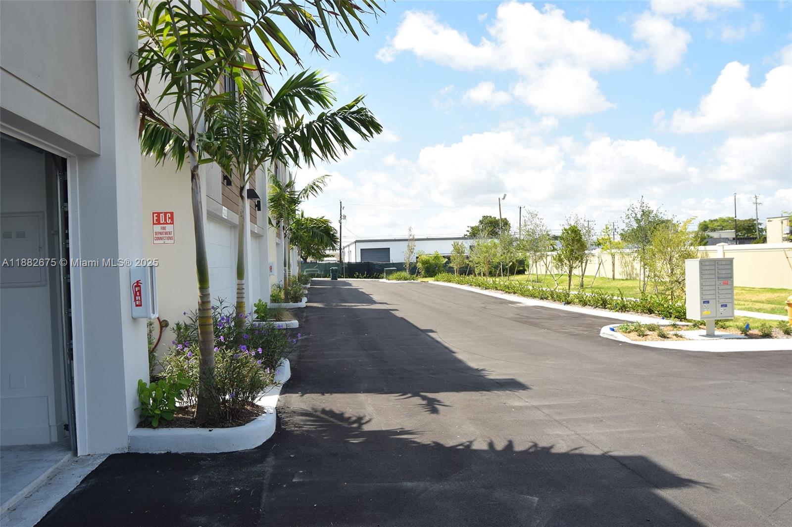 FLORANADA CENTER - Residential Lease