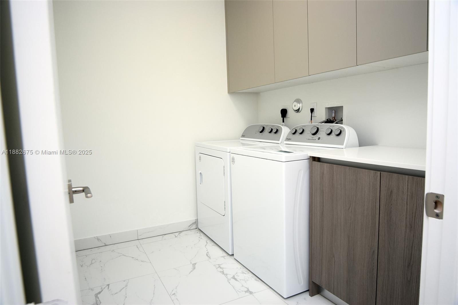 FLORANADA CENTER - Residential Lease