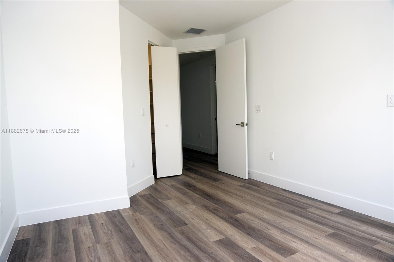 FLORANADA CENTER - Residential Lease