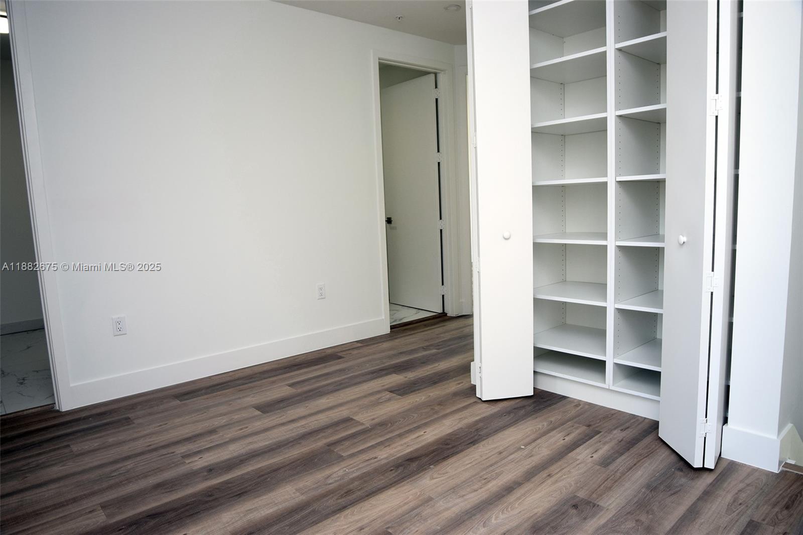 FLORANADA CENTER - Residential Lease