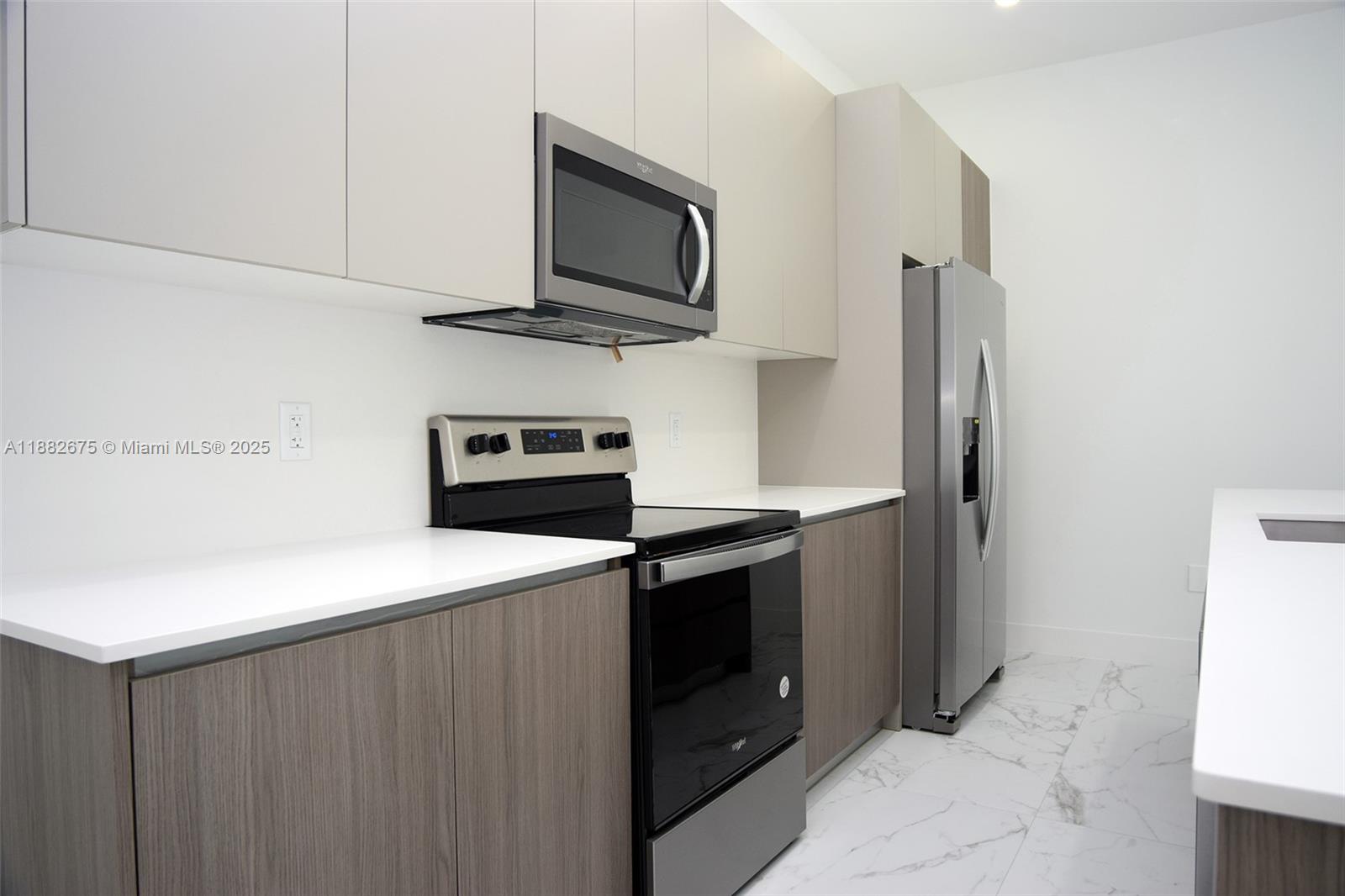 FLORANADA CENTER - Residential Lease
