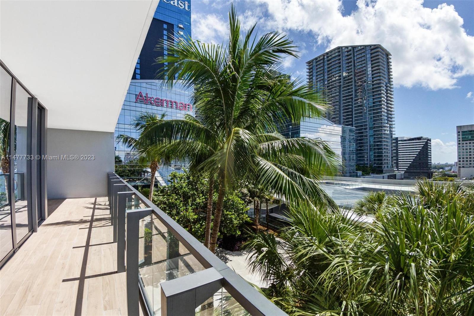 REACH CONDO - Residential