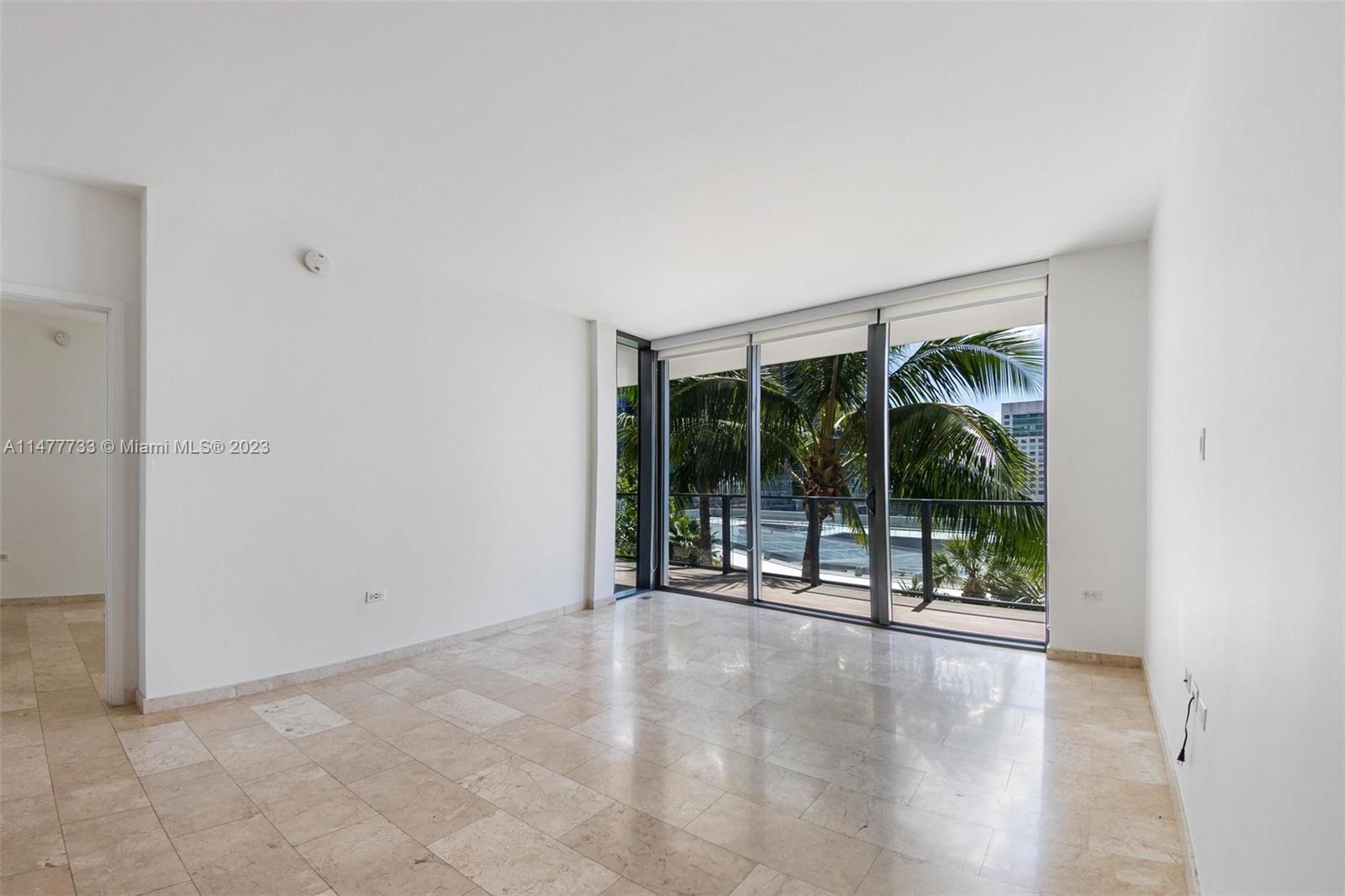 REACH CONDO - Residential