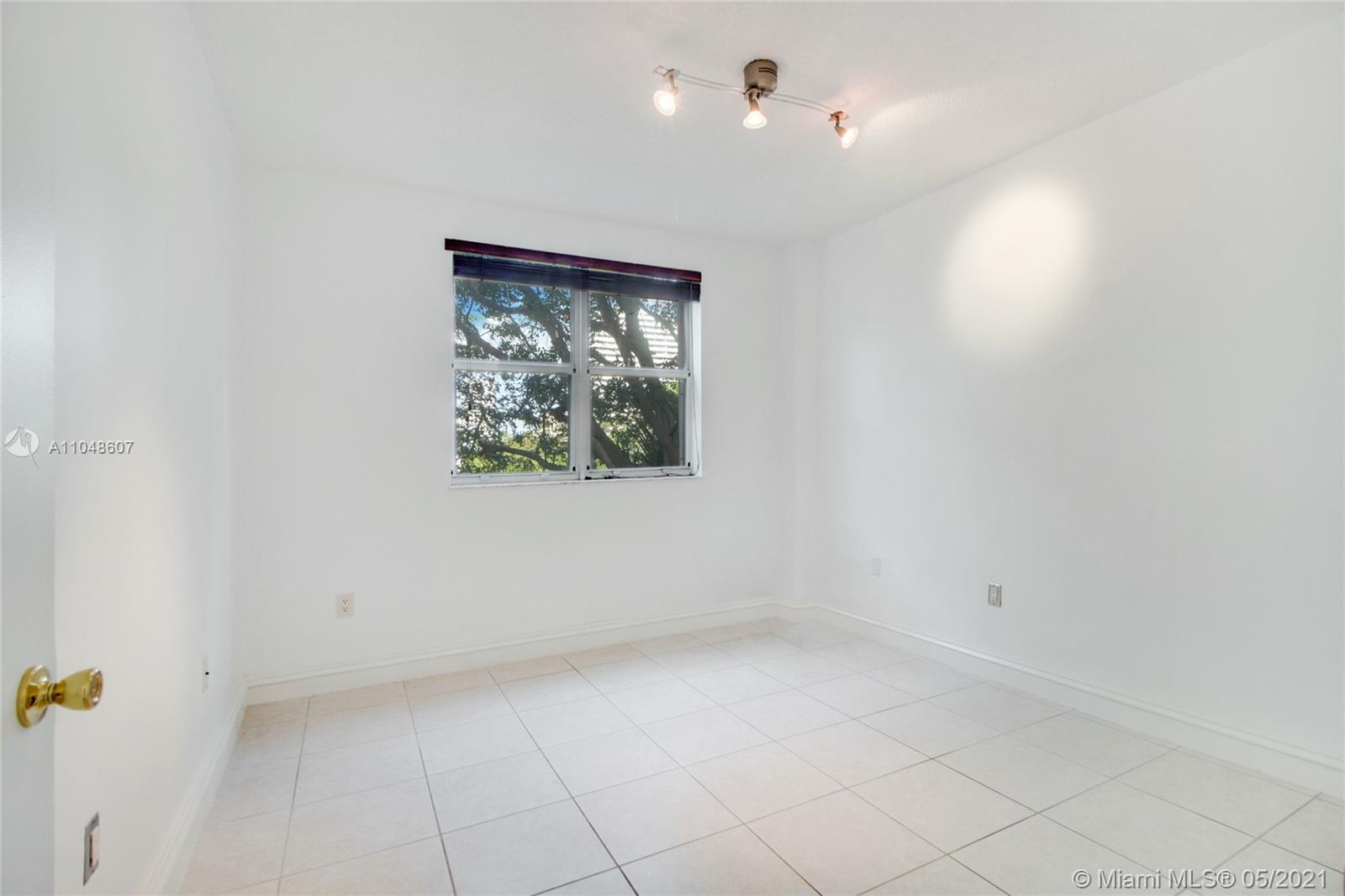 VILLA BRICKELL CONDO - Residential