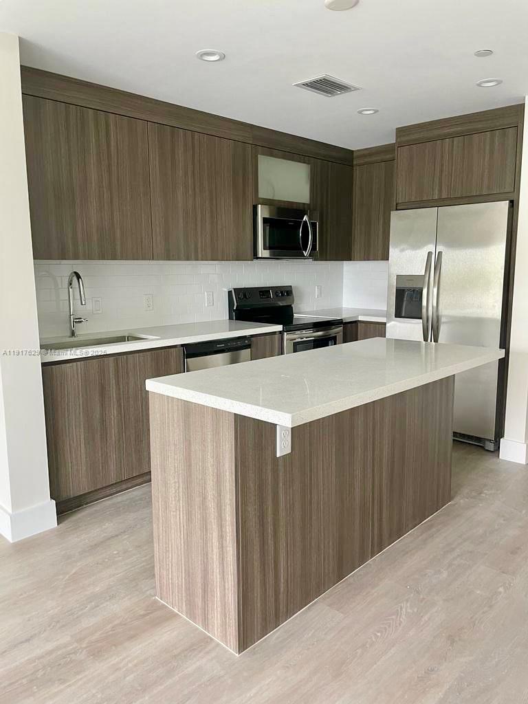 AESTHATIC APARTMENTS - Residential