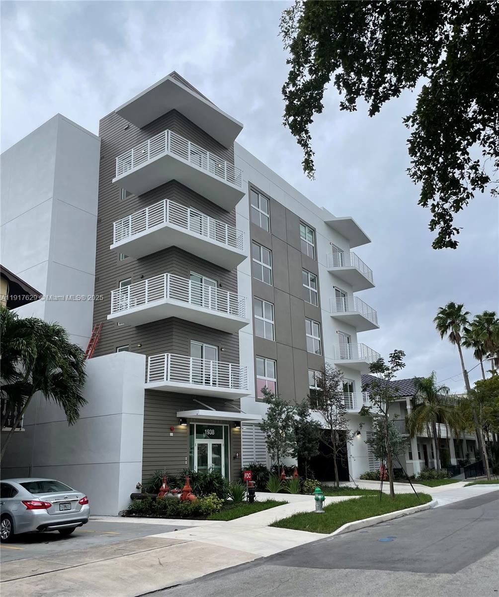 AESTHATIC APARTMENTS - Residential