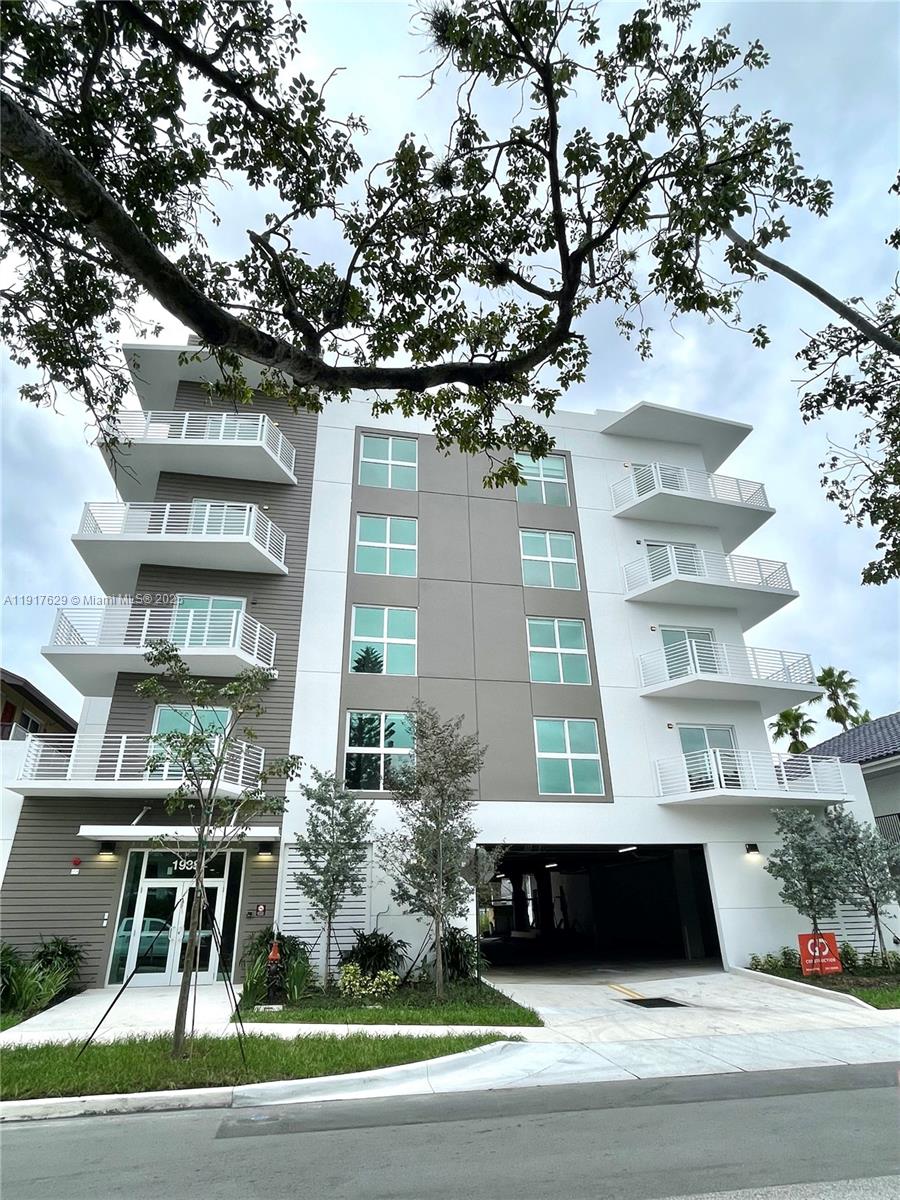 AESTHATIC APARTMENTS - Residential