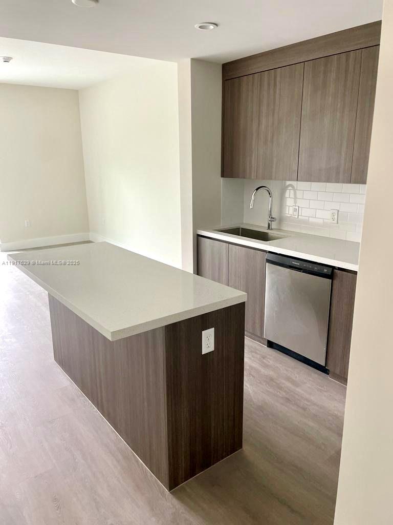 AESTHATIC APARTMENTS - Residential