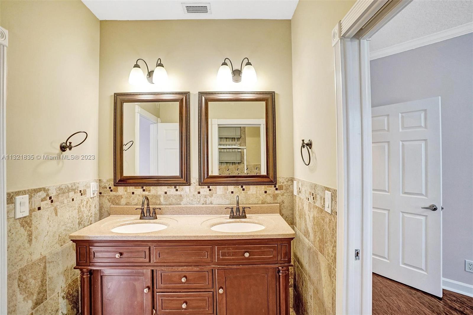 BENNINGTON - Residential Lease